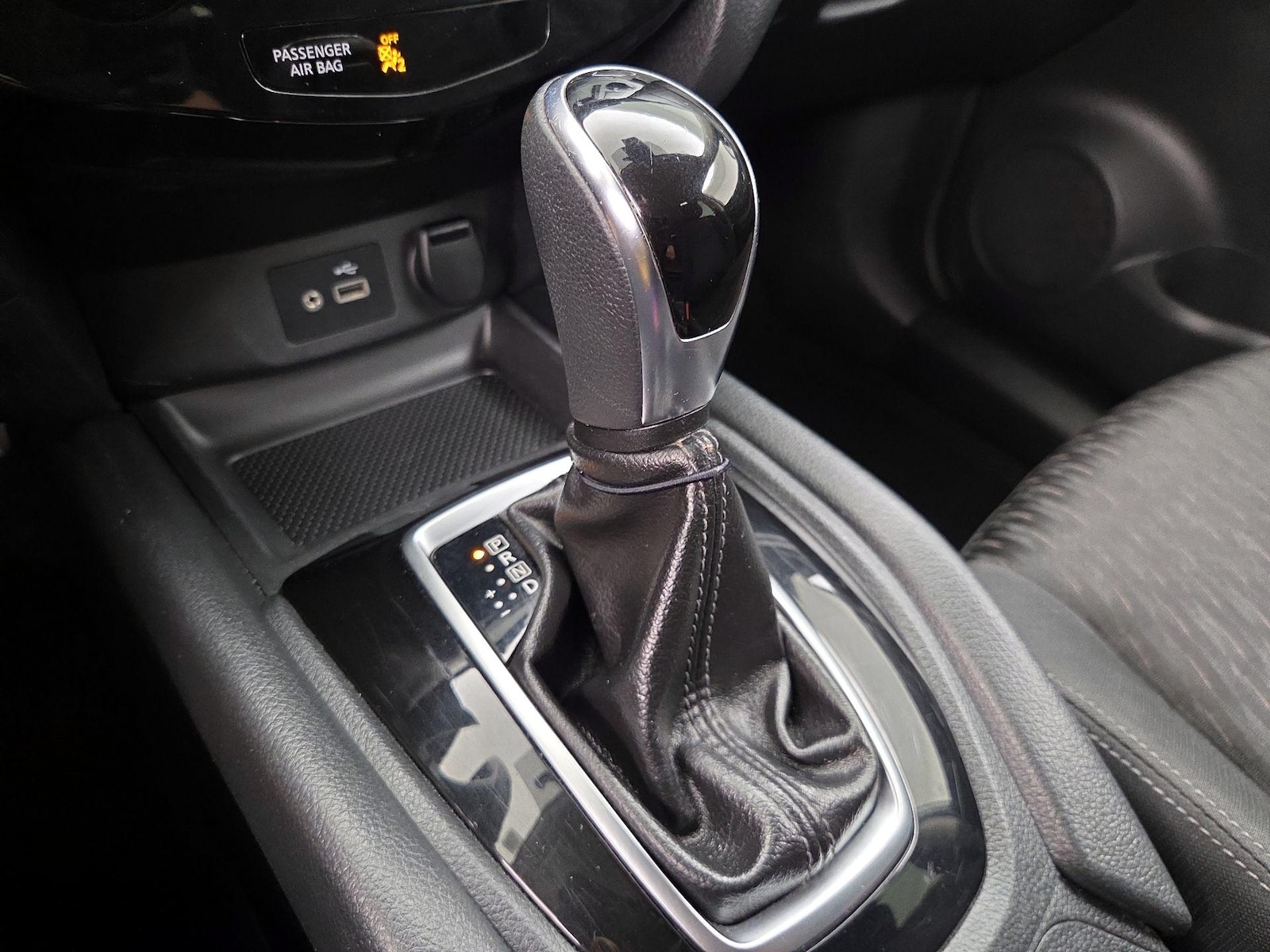 2020 Nissan Rogue SV - Photo 18