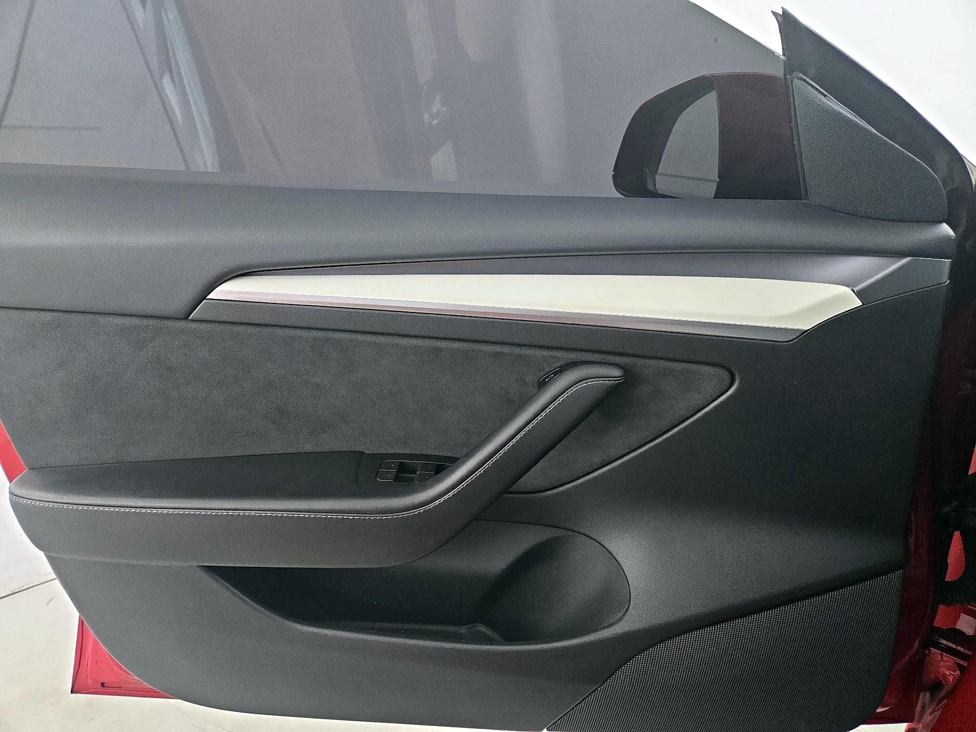 Thumbnail: 2021 Tesla Model 3 - 12