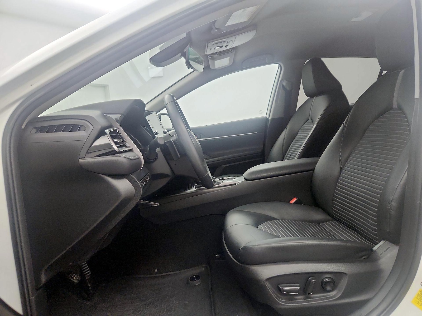 Power Seat(s) & Side Airbags