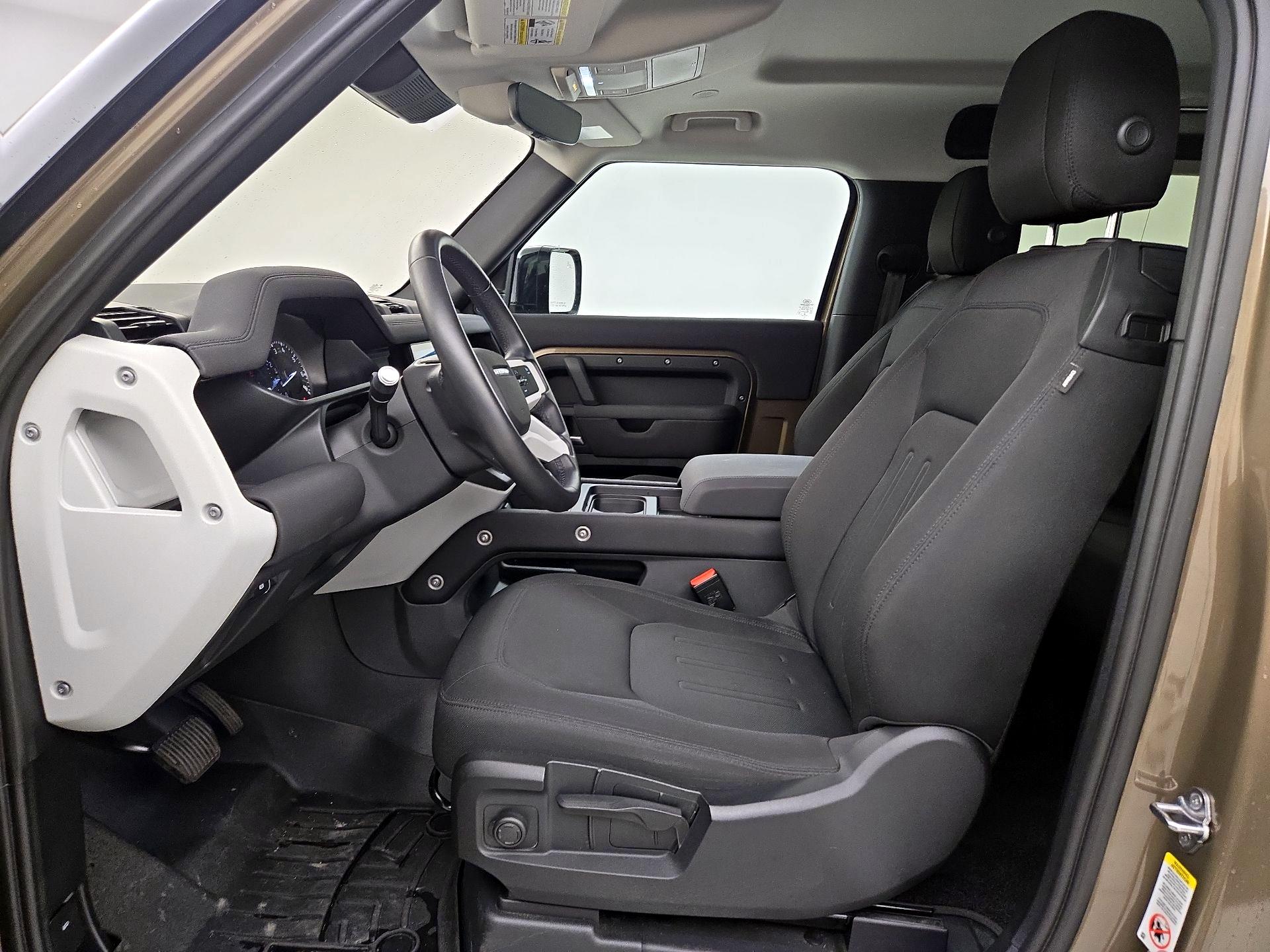 Thumbnail: 2022 Land Rover Defender - 11