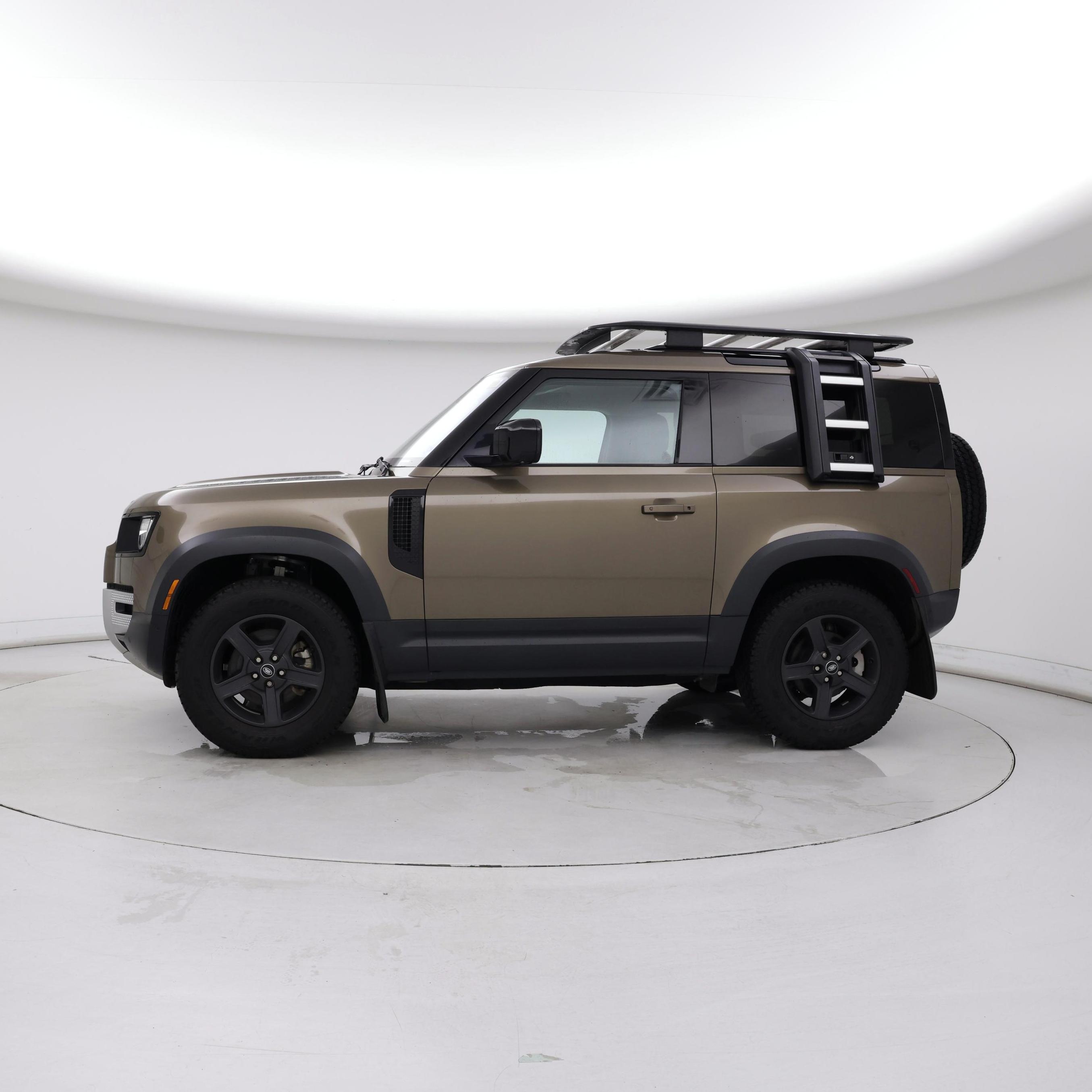 Thumbnail: 2022 Land Rover Defender - 3