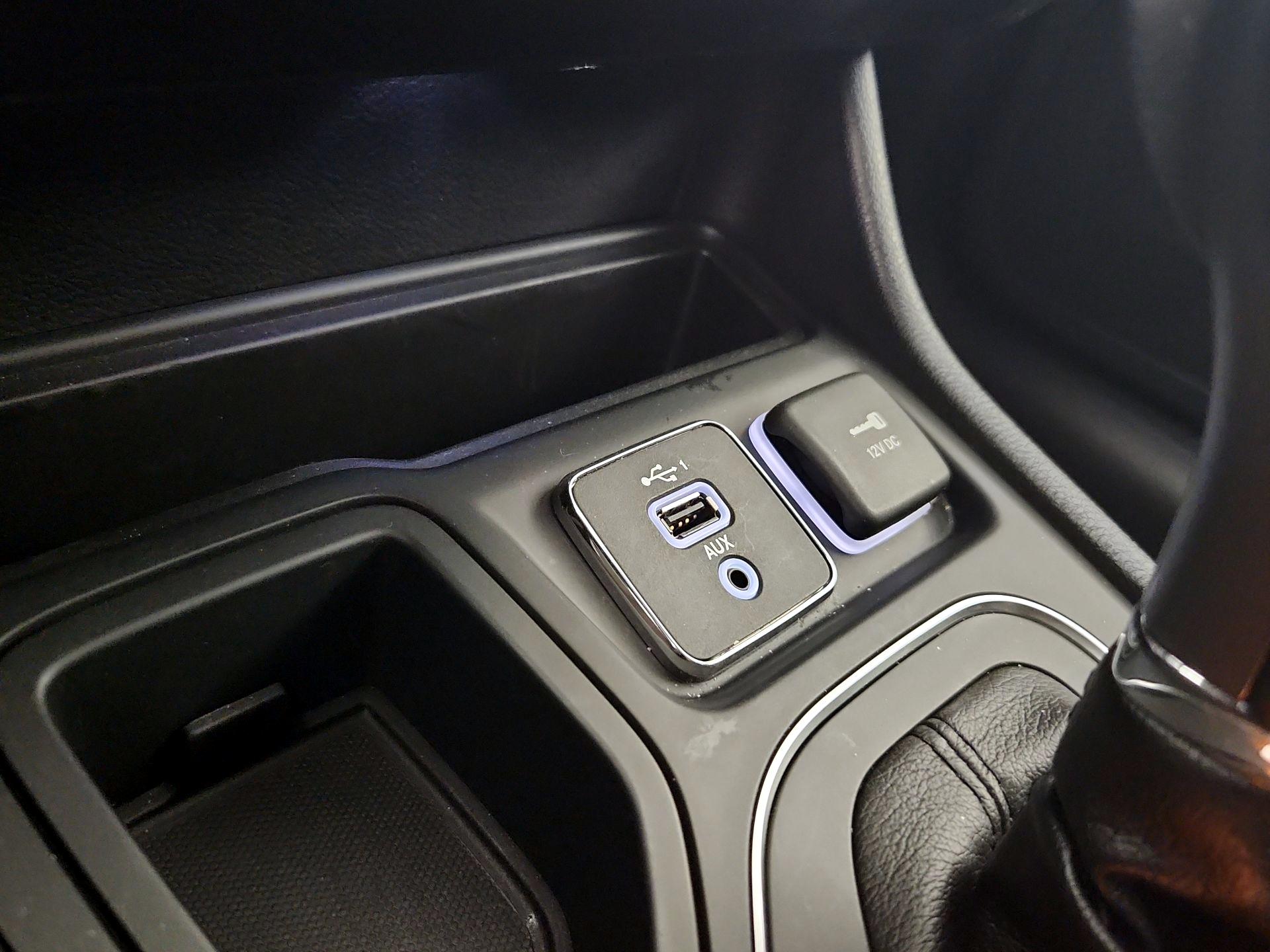 Thumbnail: 2020 Jeep Cherokee - 18