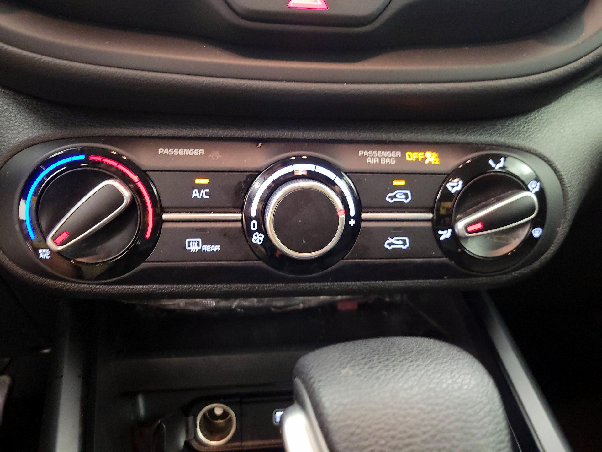 Thumbnail: 2025 Kia Soul - 16