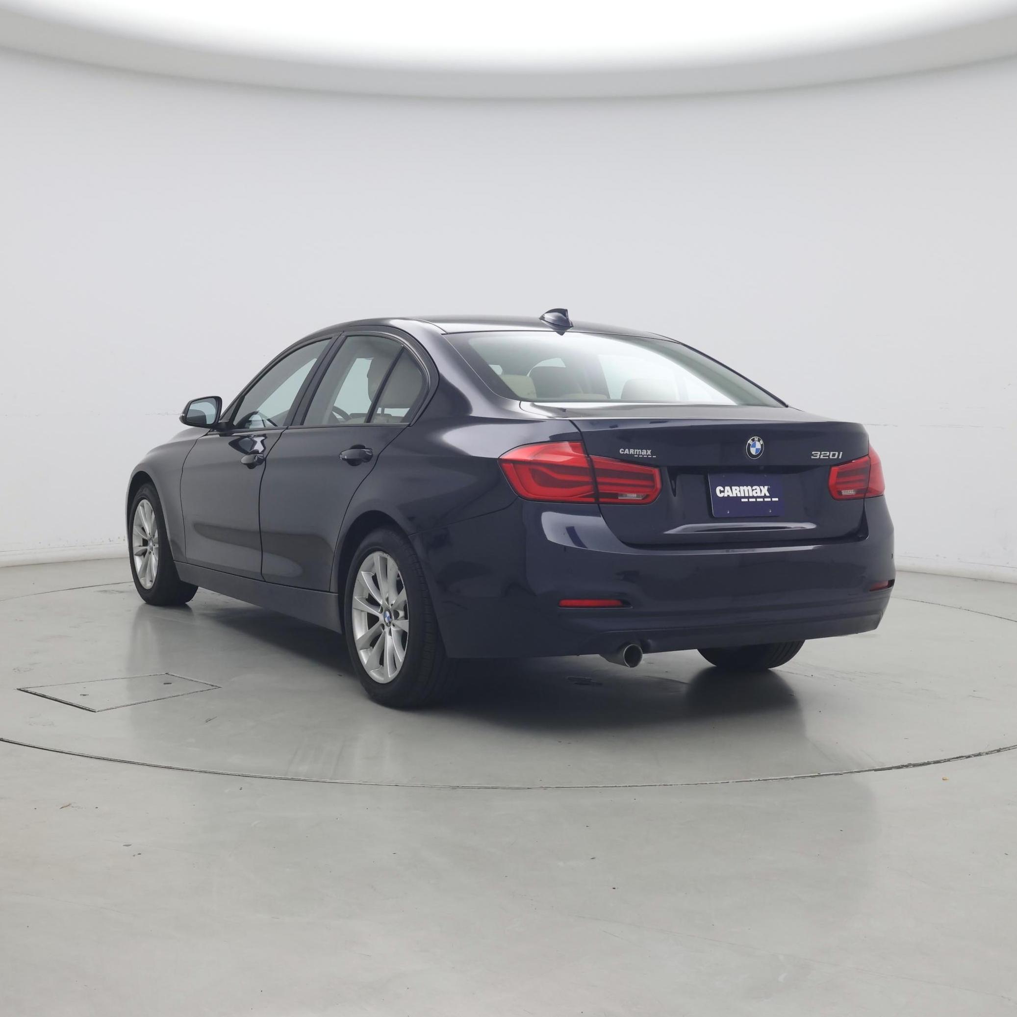 Thumbnail: 2017 BMW 3 Series - 2