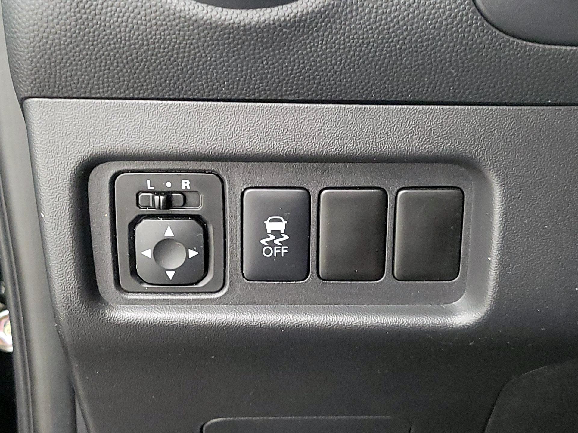Thumbnail: 2019 Mitsubishi Mirage G4 - 13