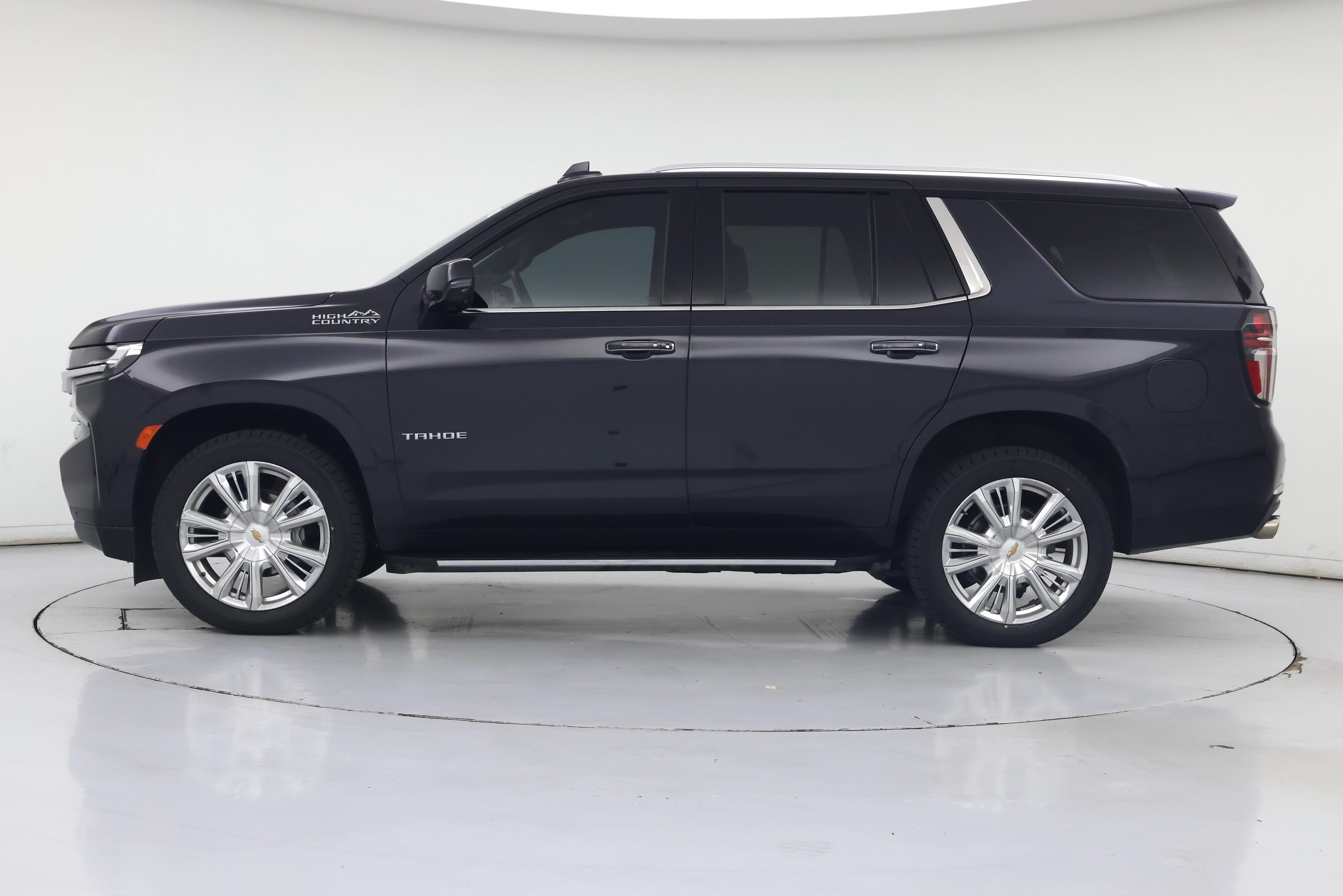 Thumbnail: 2022 Chevrolet Tahoe - 3