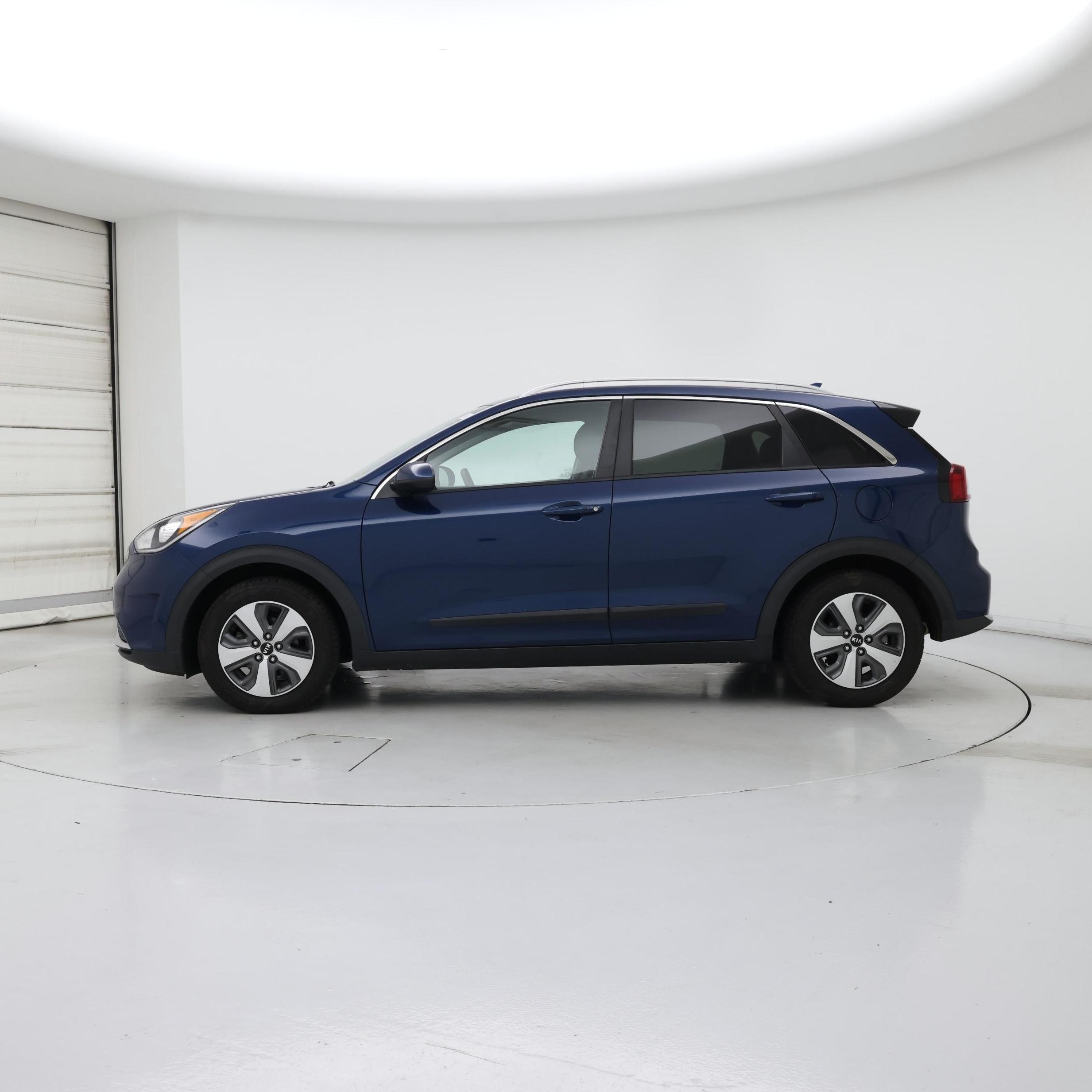 Thumbnail: 2019 Kia Niro - 3