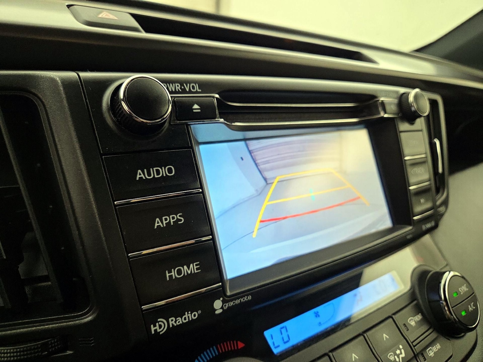 2016 Toyota RAV4 SE - Photo 15