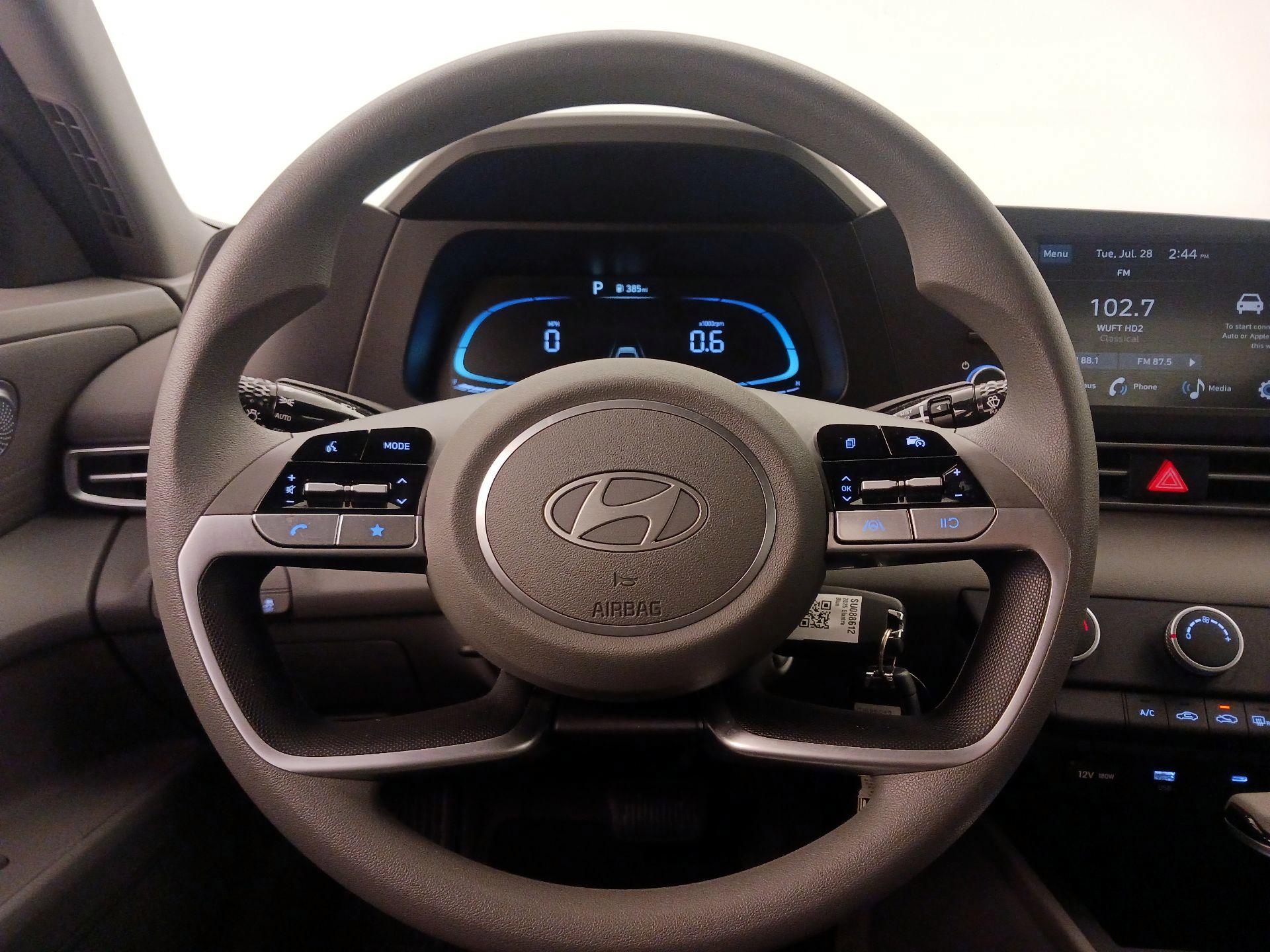 Thumbnail: 2025 Hyundai Elantra - 10