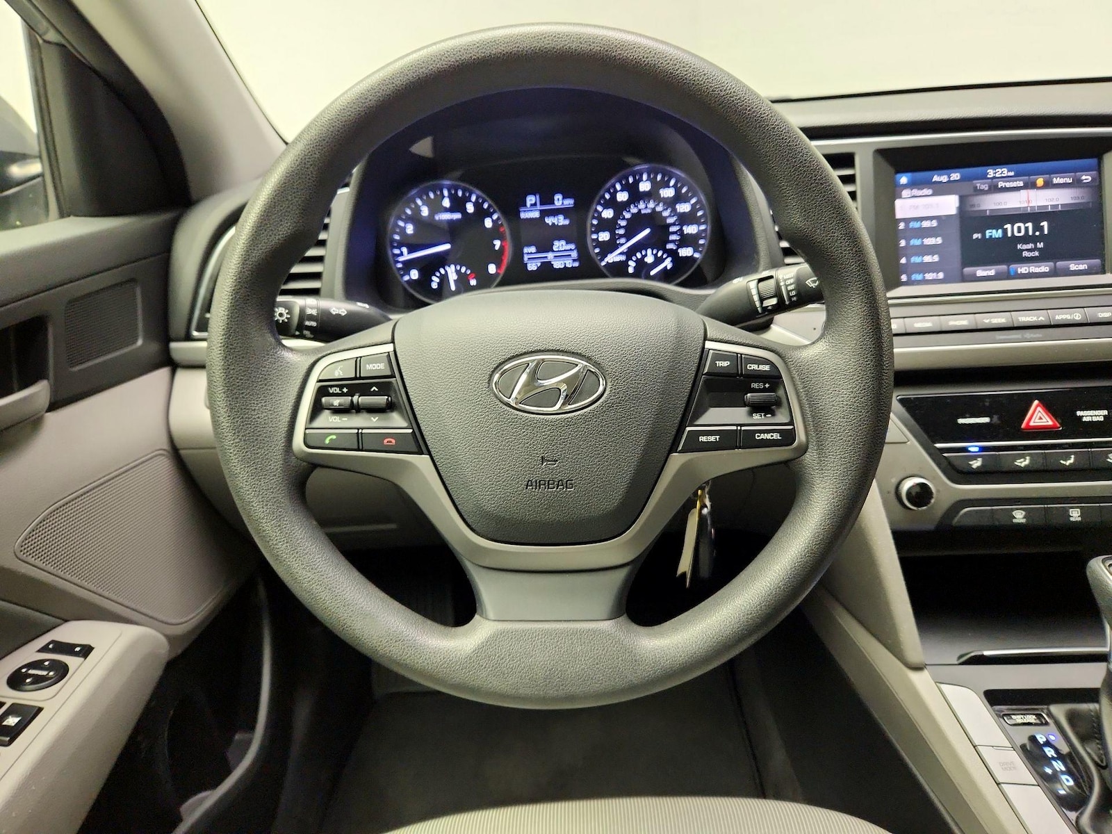 2017 Hyundai Elantra SE - Photo 9