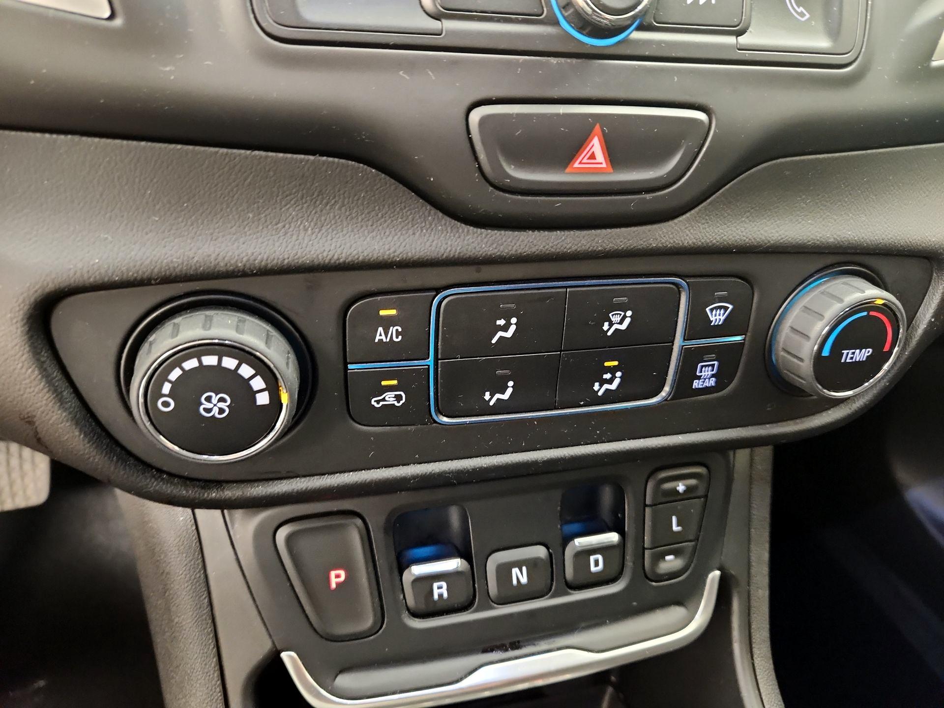Thumbnail: 2019 GMC Terrain - 16