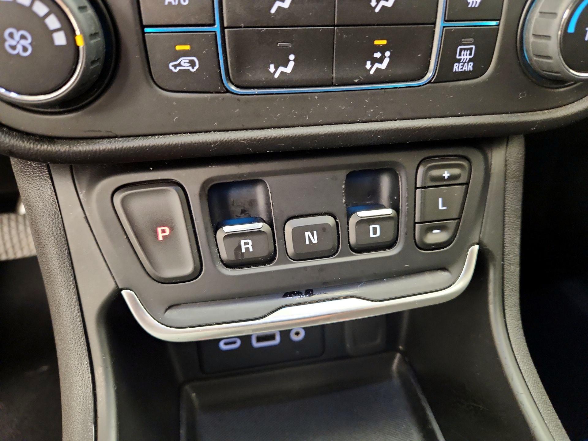 Thumbnail: 2019 GMC Terrain - 17