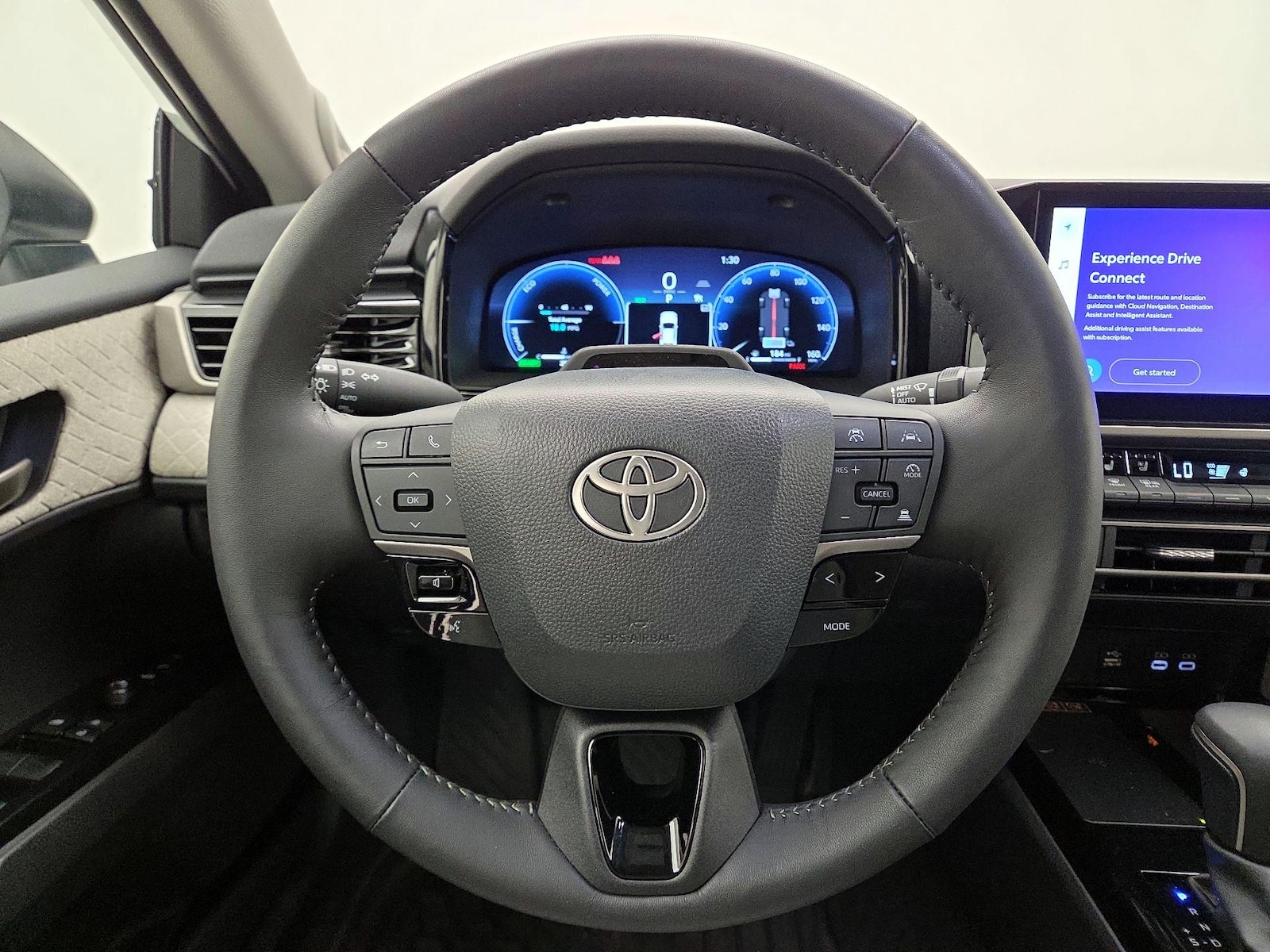 2025 Toyota Camry XLE - Photo 11