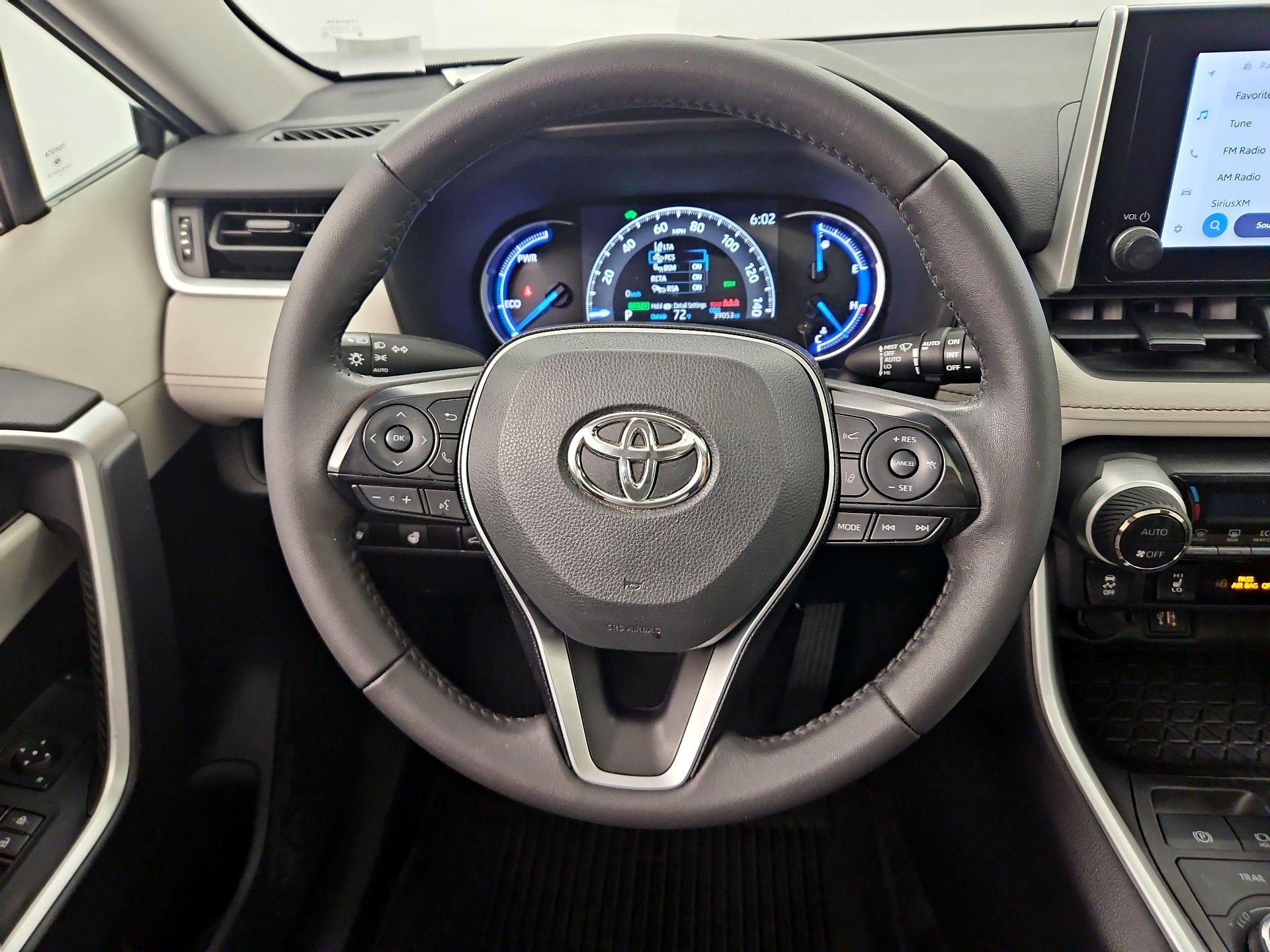 Thumbnail: 2024 Toyota RAV4 - 10