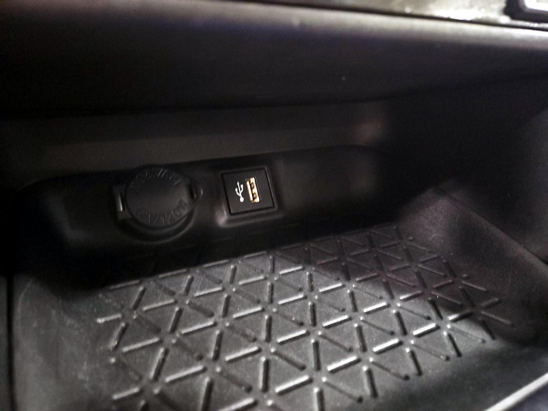Thumbnail: 2024 Toyota RAV4 - 18