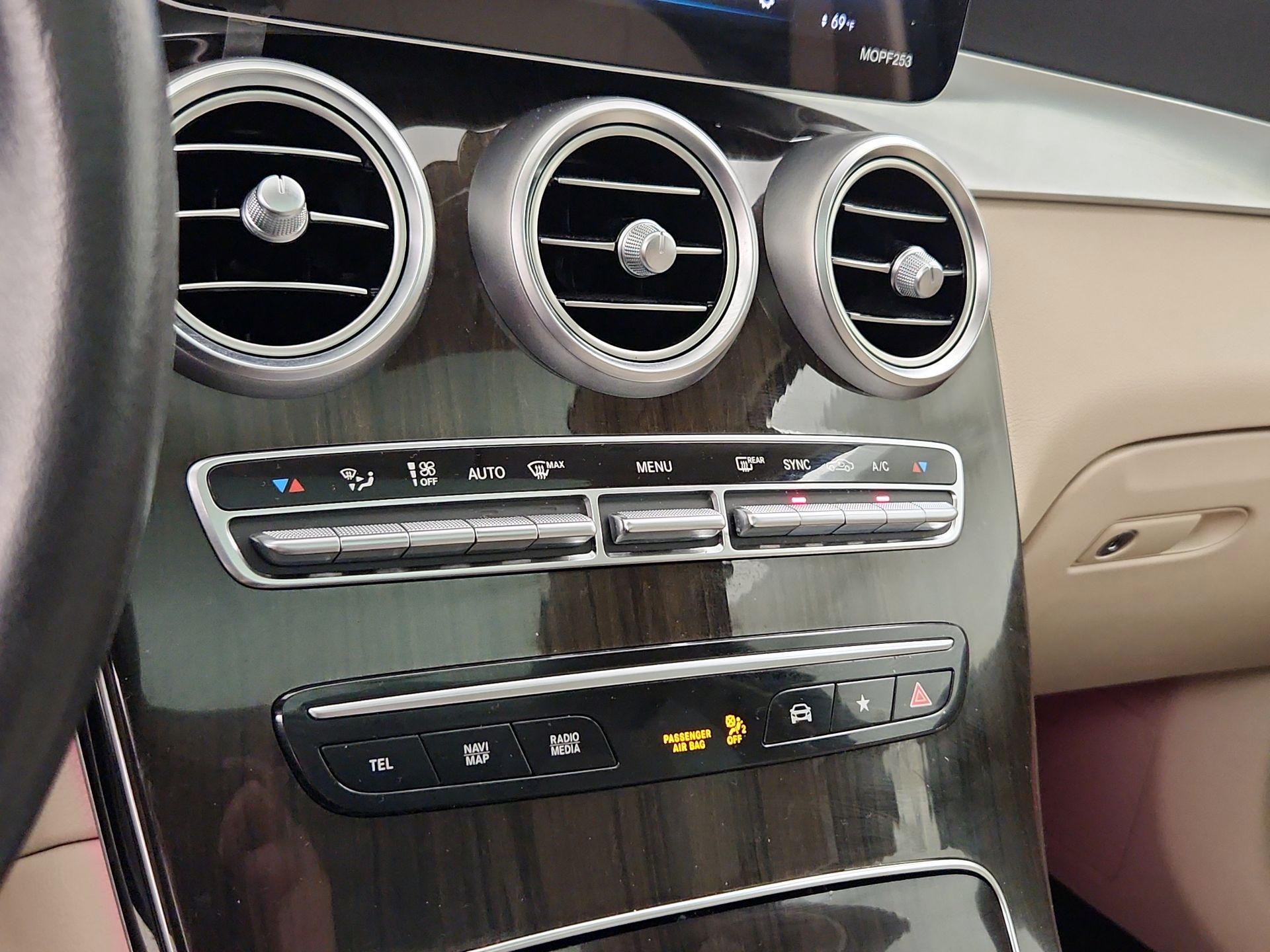 Thumbnail: 2020 Mercedes-Benz GLC - 16