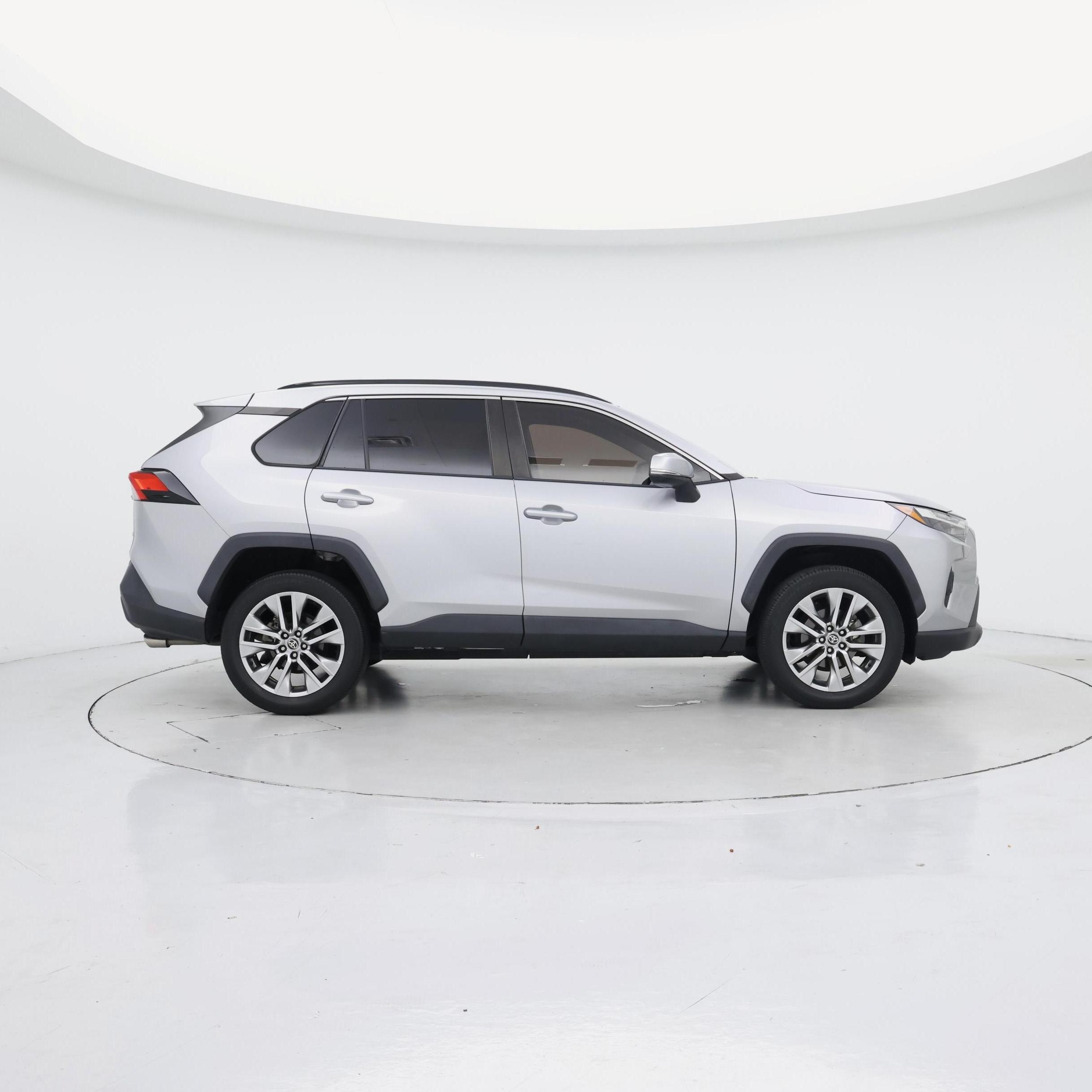 Thumbnail: 2022 Toyota RAV4 - 7