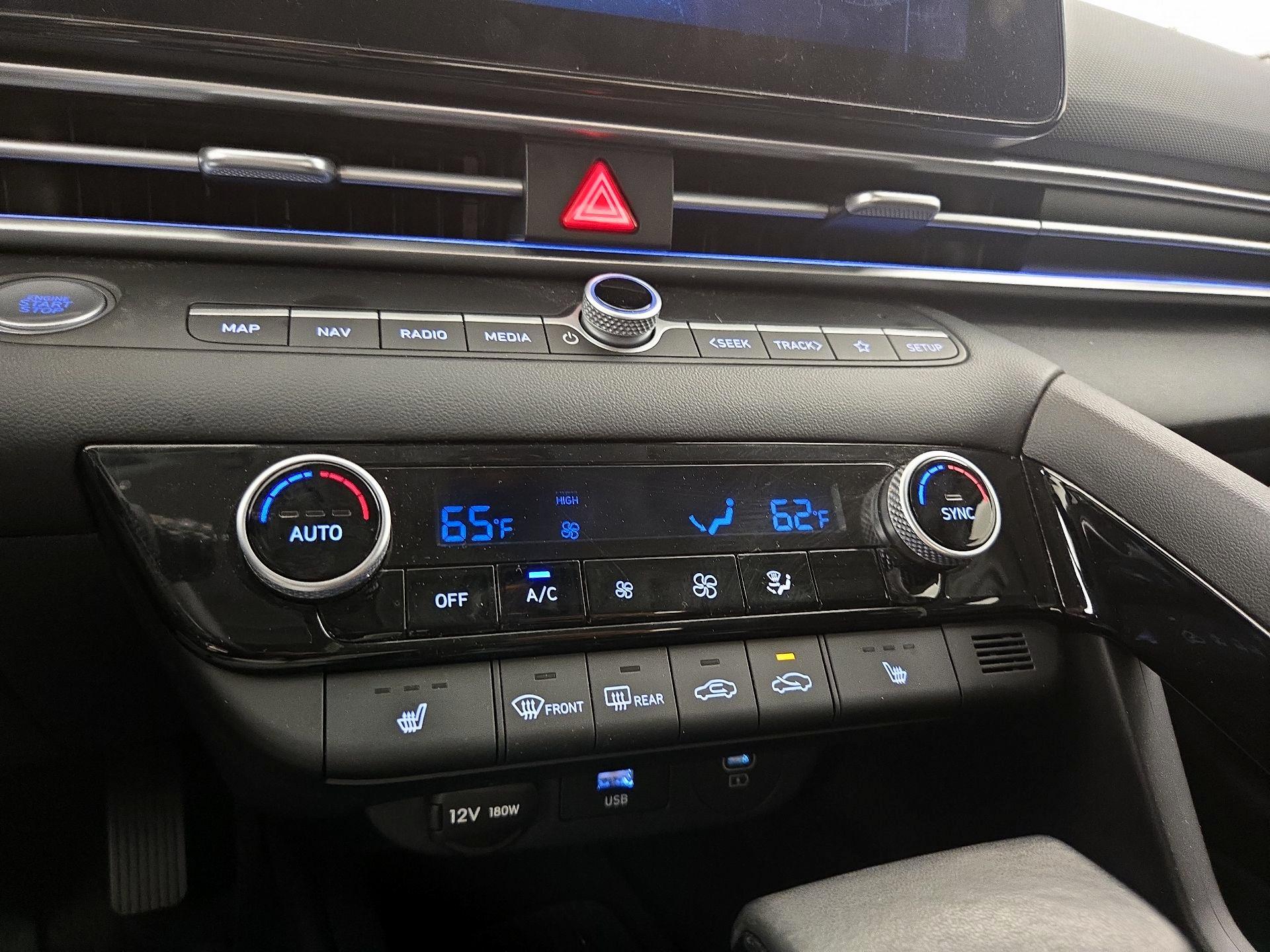 Thumbnail: 2024 Hyundai Elantra - 17