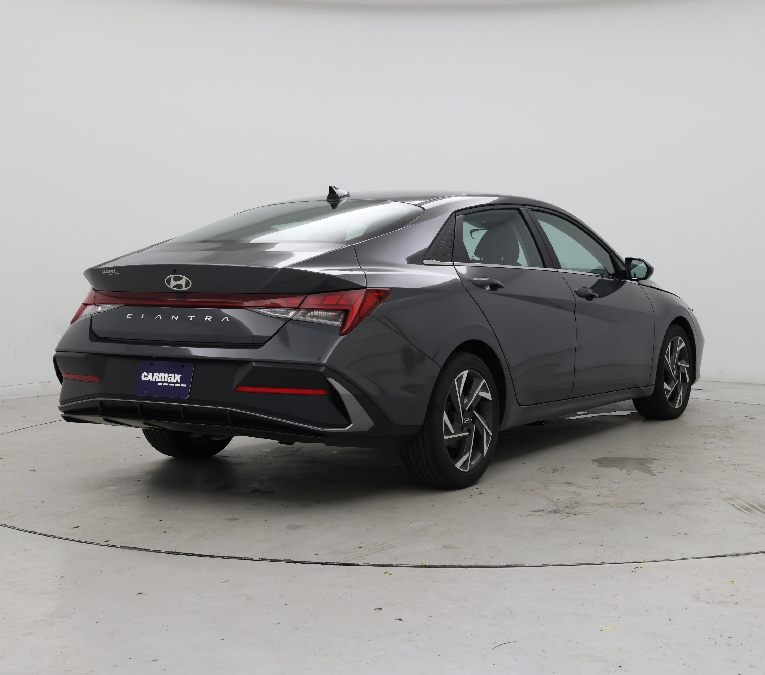 Thumbnail: 2024 Hyundai Elantra - 8