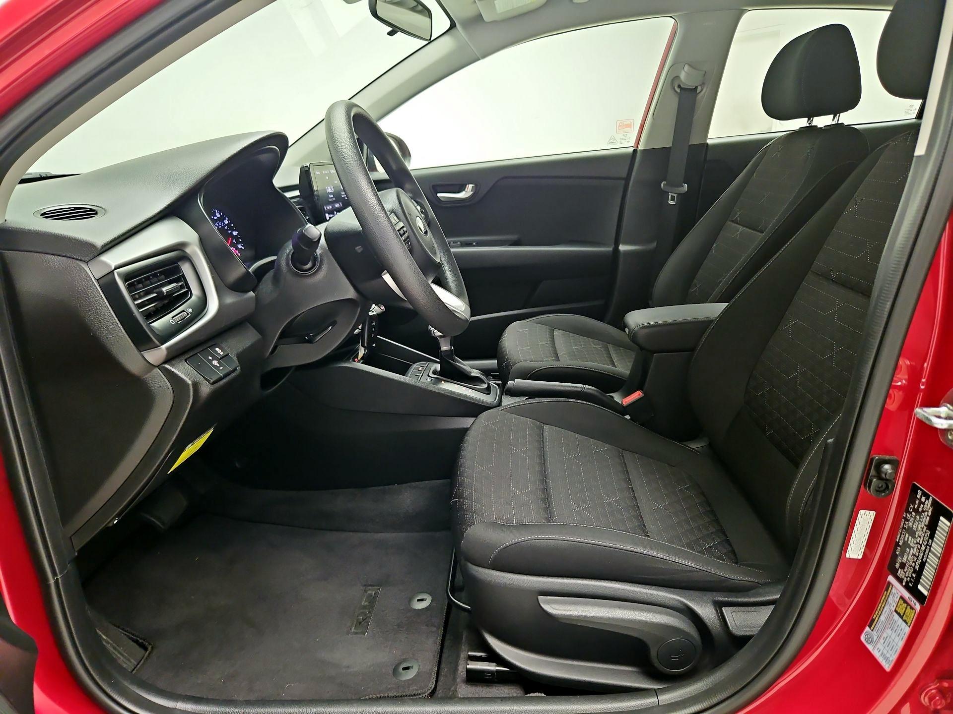 Thumbnail: 2021 Kia Rio - 11