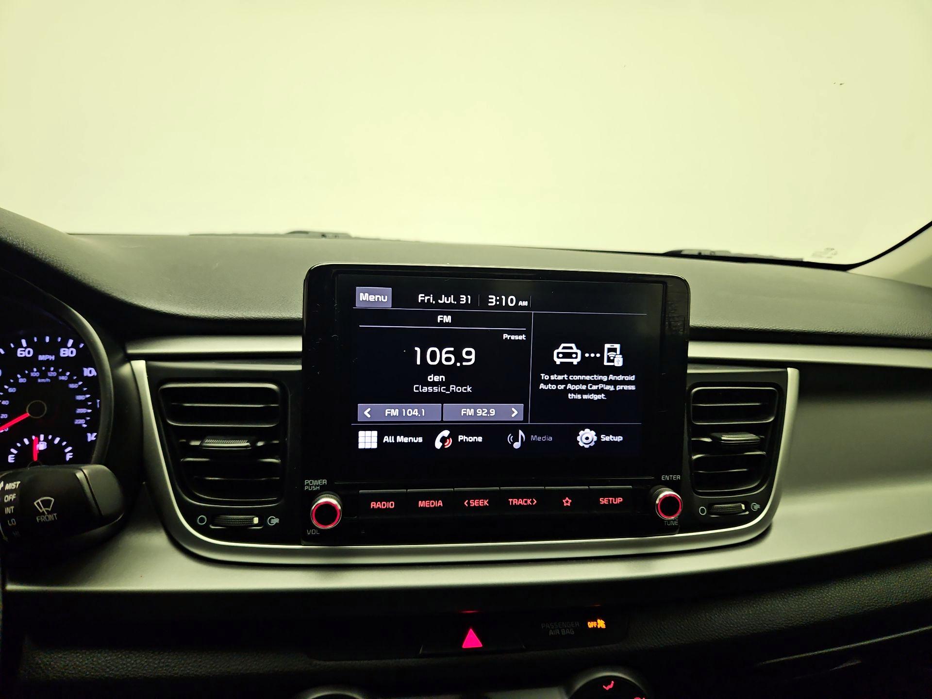 Thumbnail: 2021 Kia Rio - 14
