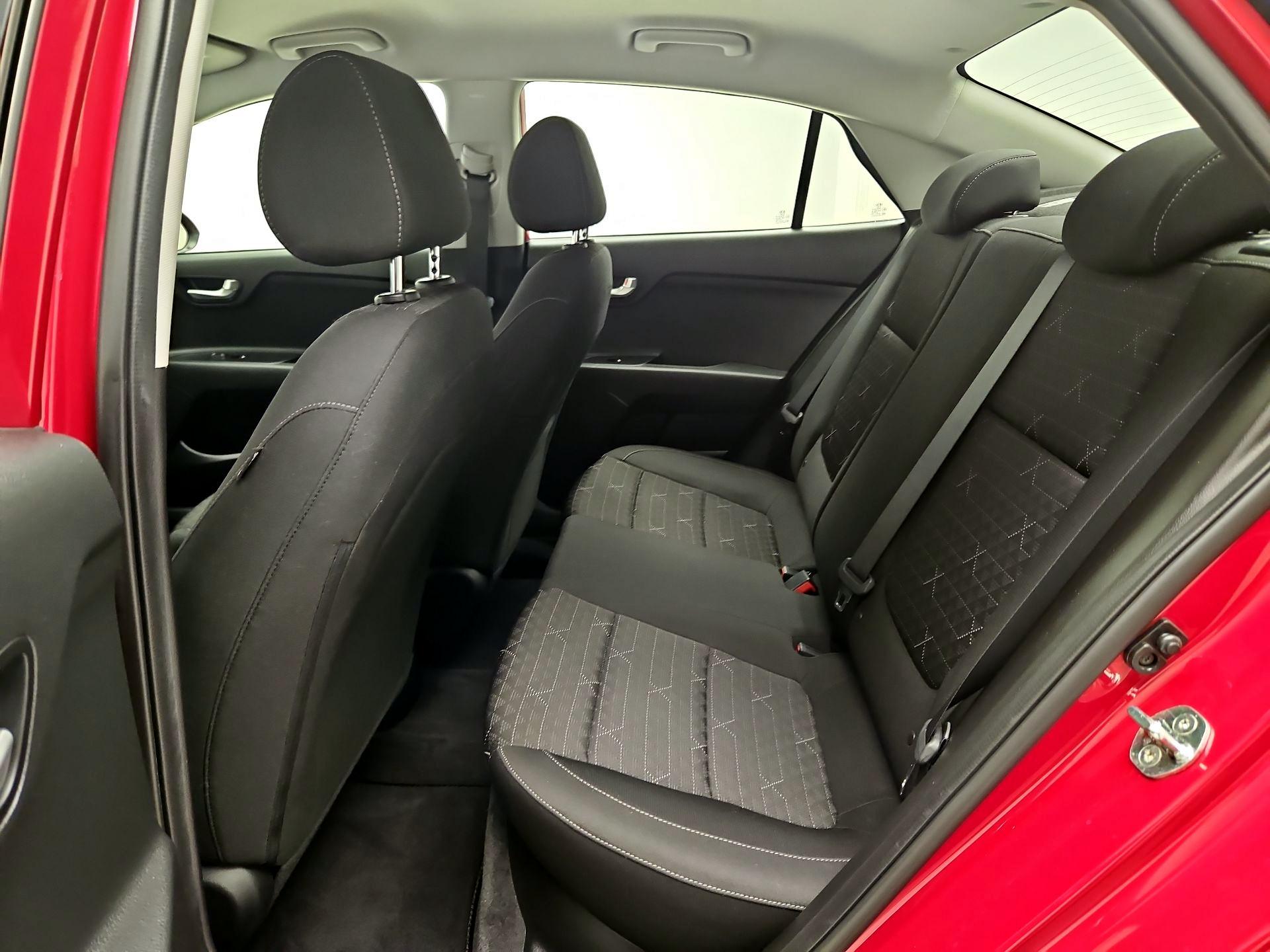 Thumbnail: 2021 Kia Rio - 17