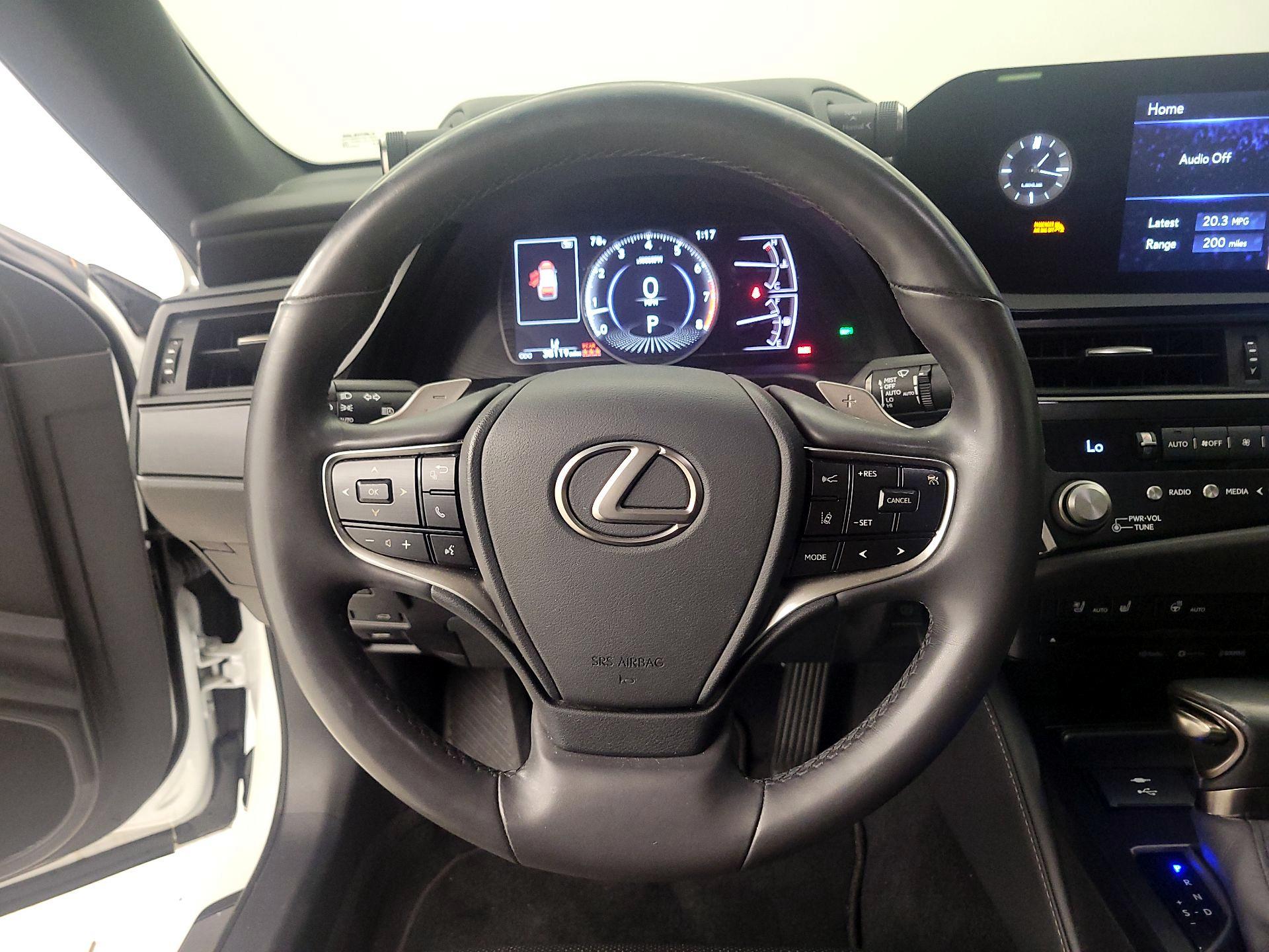Thumbnail: 2022 Lexus ES - 10