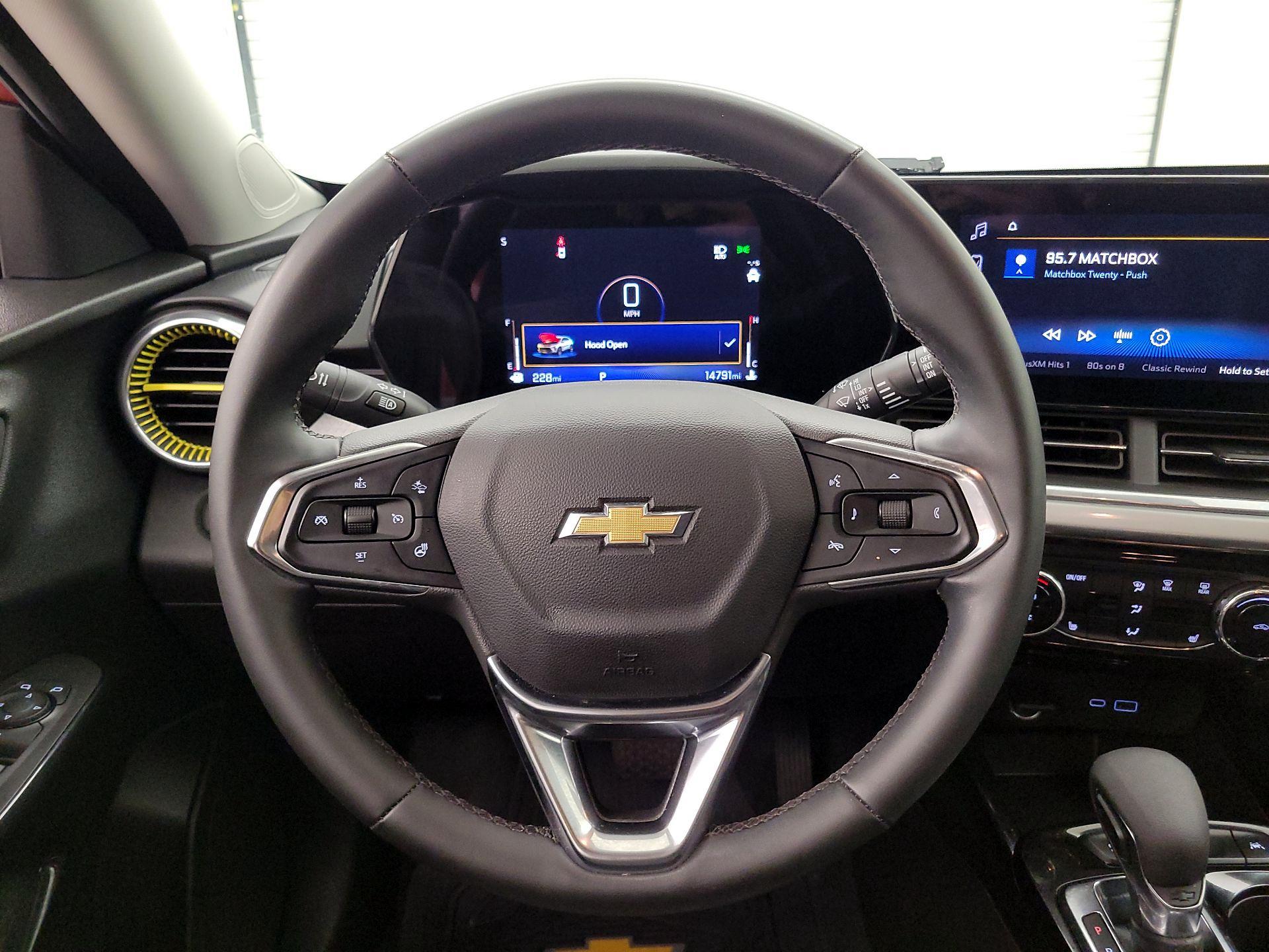 Thumbnail: 2024 Chevrolet Trax - 10