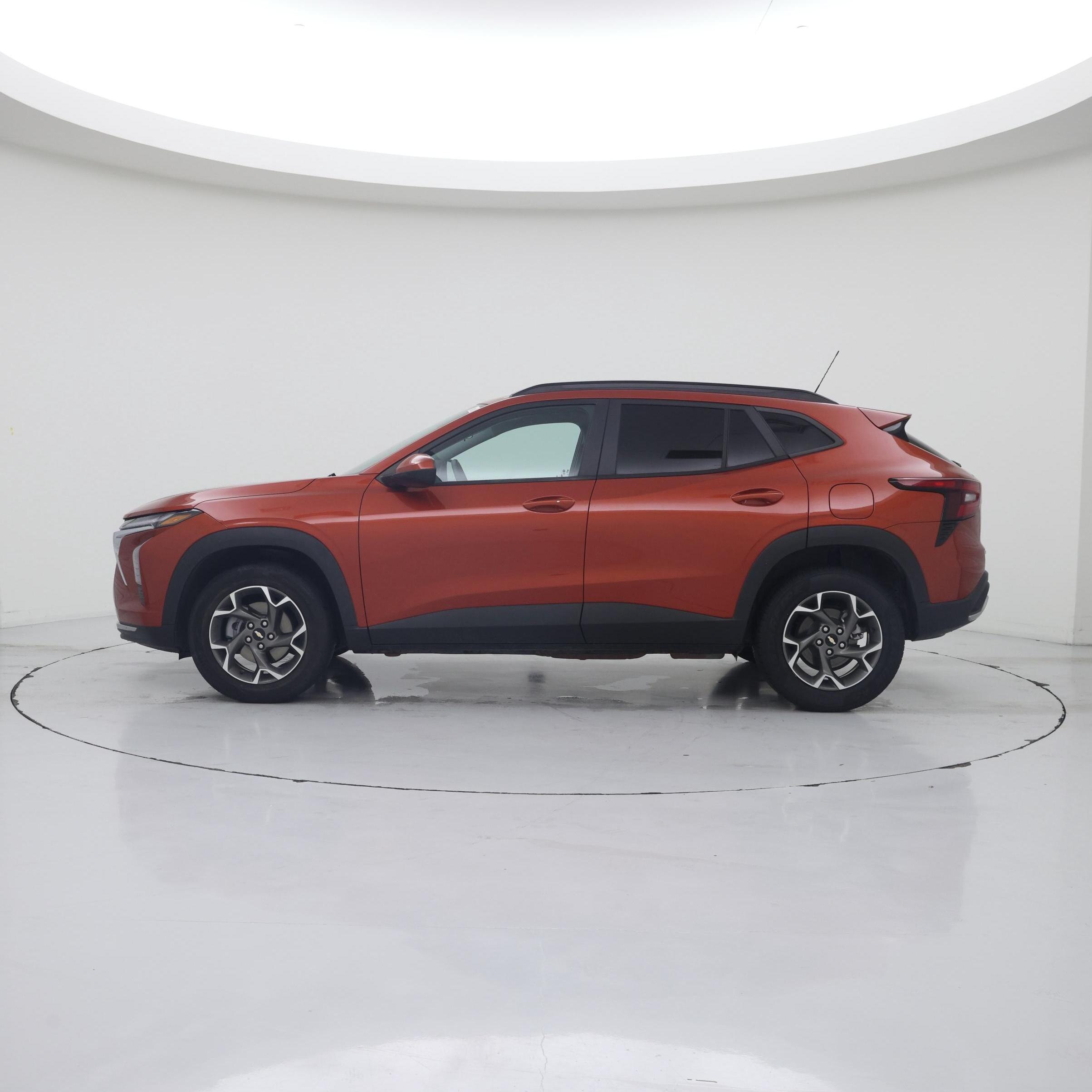 Thumbnail: 2024 Chevrolet Trax - 3