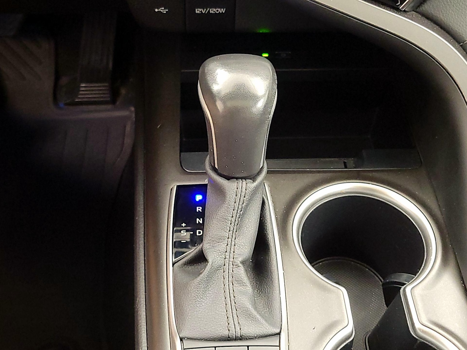 2024 Toyota Camry XLE - Photo 19
