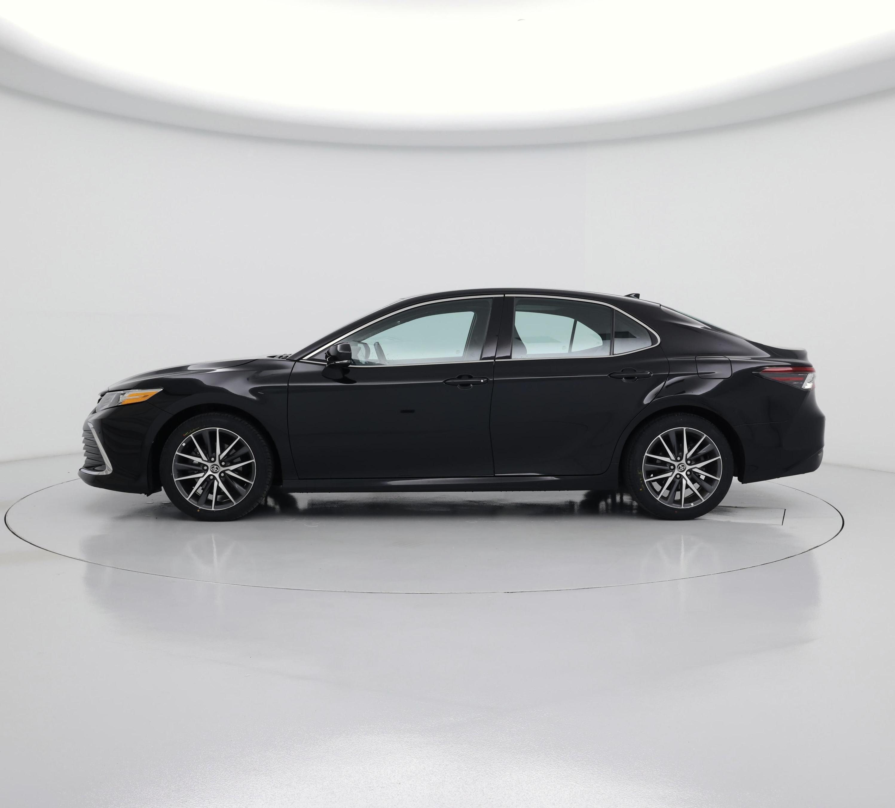 Thumbnail: 2024 Toyota Camry - 3