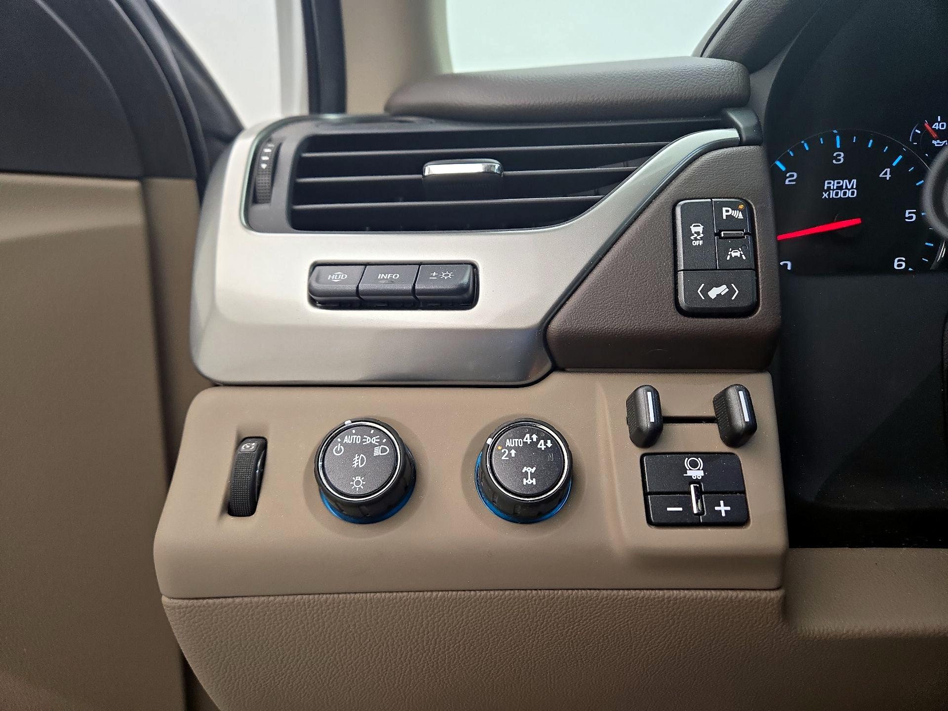 Thumbnail: 2020 Chevrolet Tahoe - 13