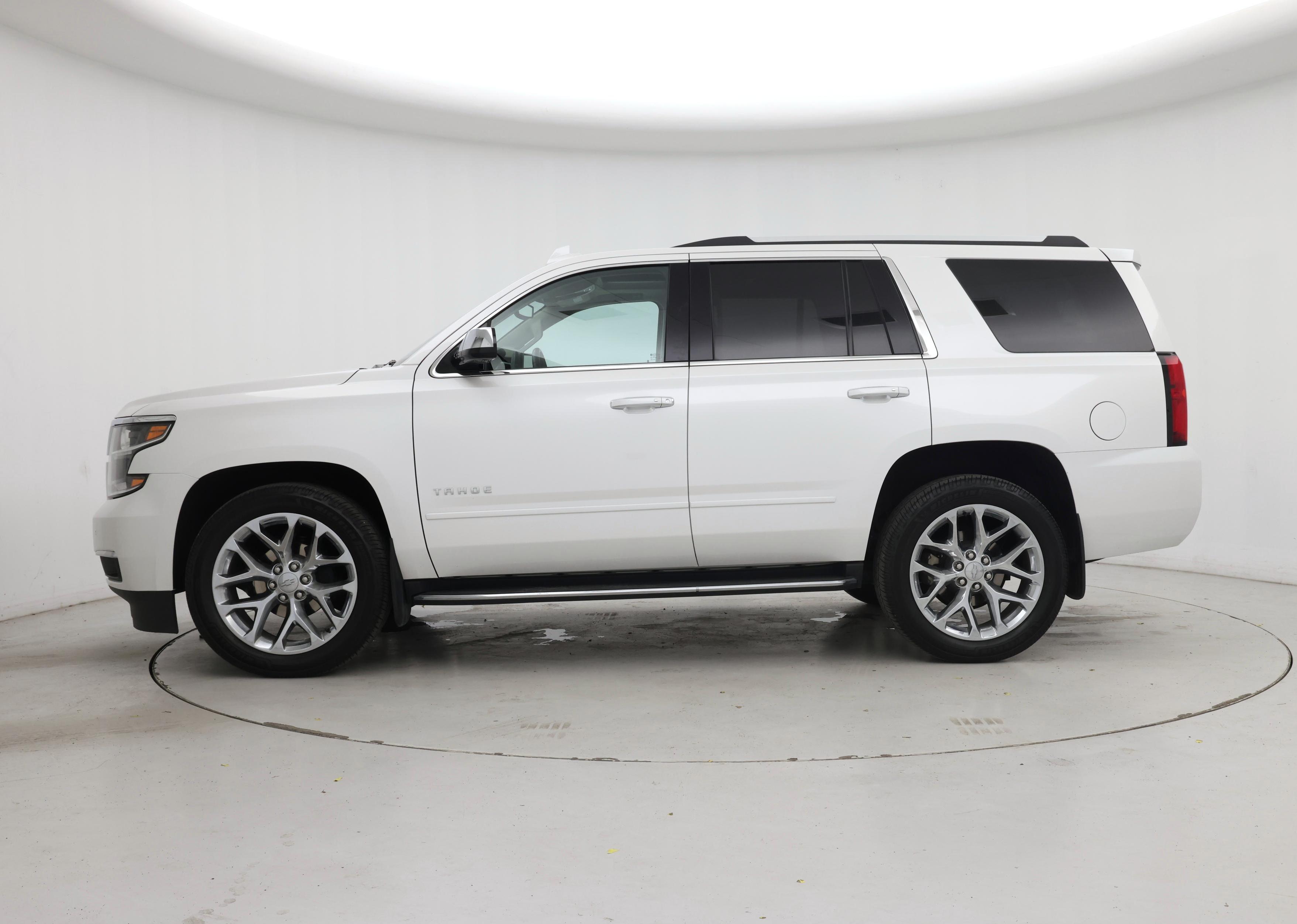 Thumbnail: 2020 Chevrolet Tahoe - 3