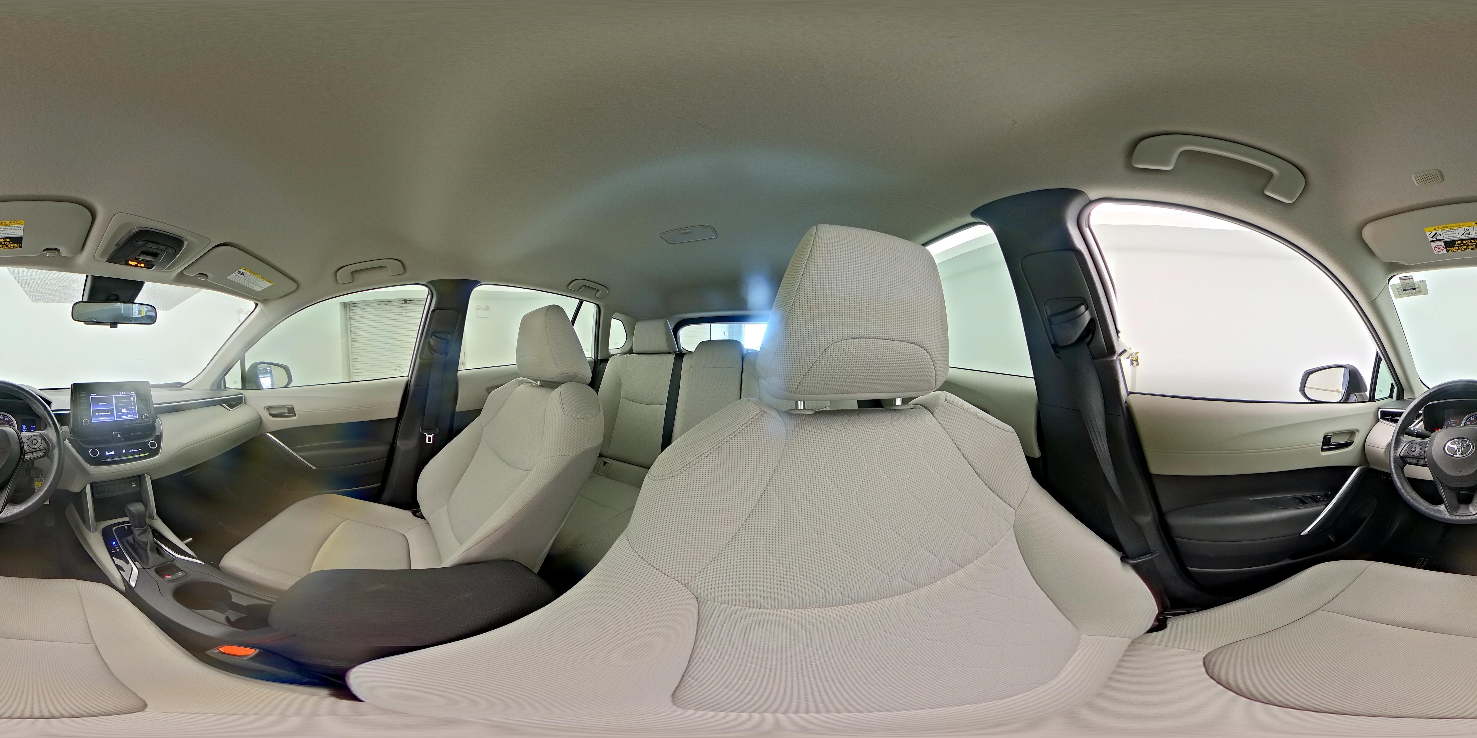 2022 Toyota Corolla Cross L - Photo 25