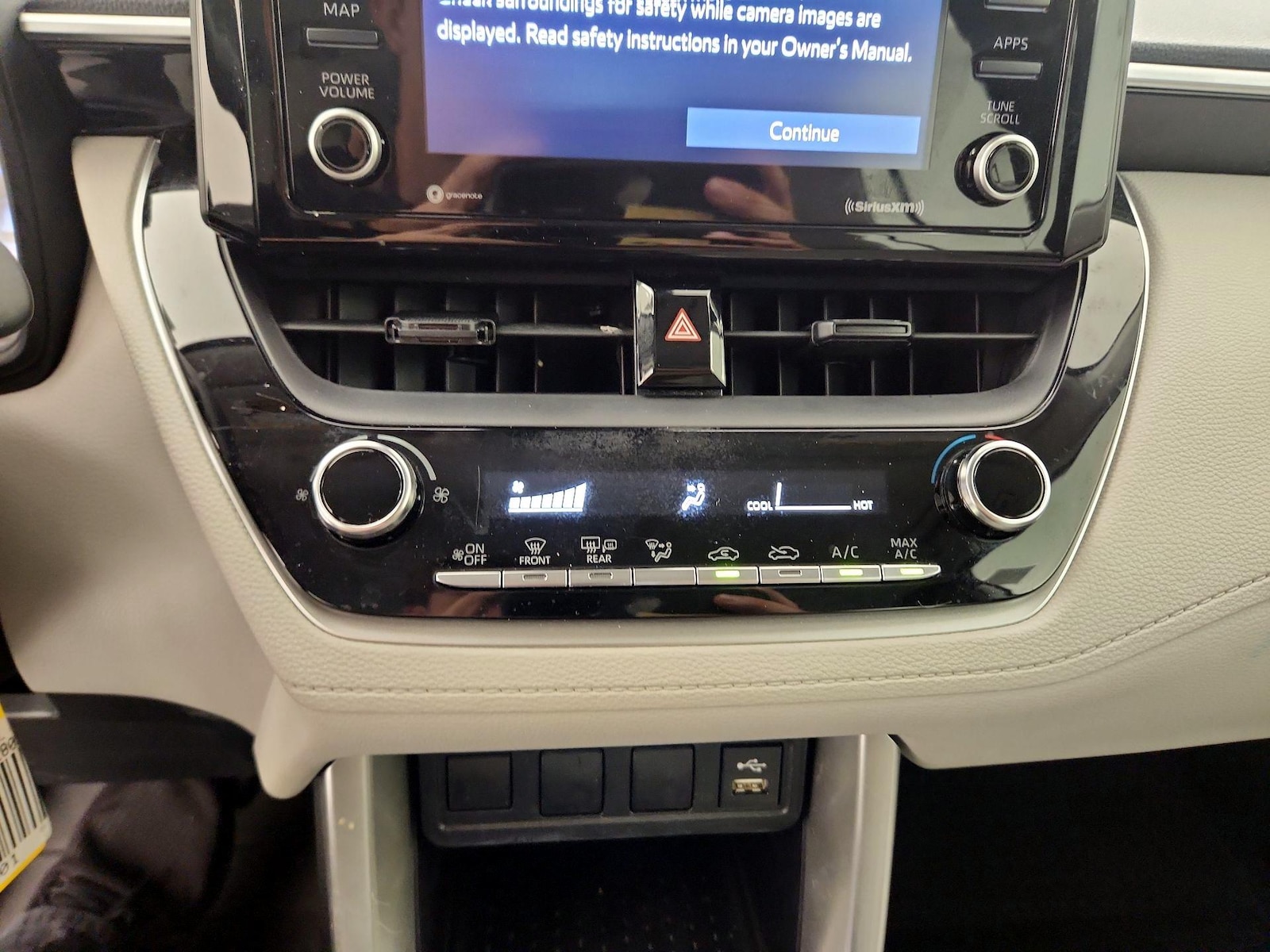 2022 Toyota Corolla Cross L - Photo 17