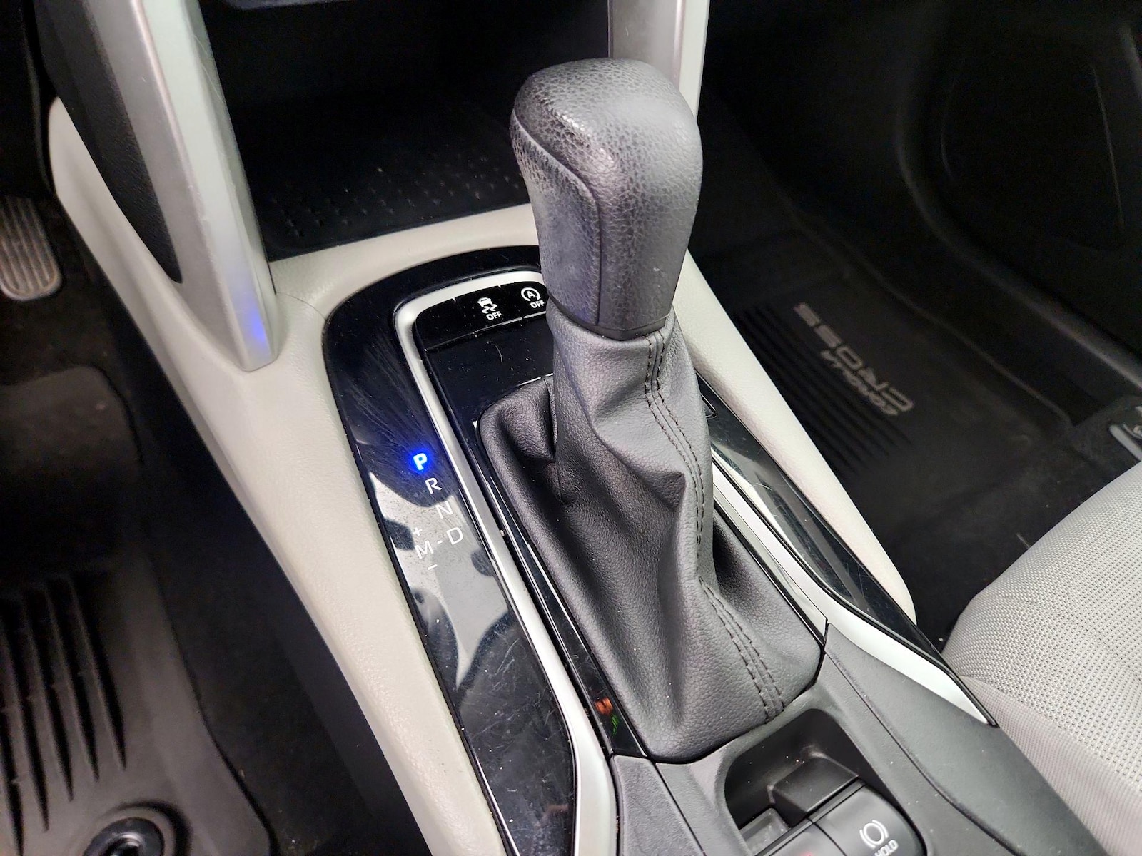 2022 Toyota Corolla Cross L - Photo 18