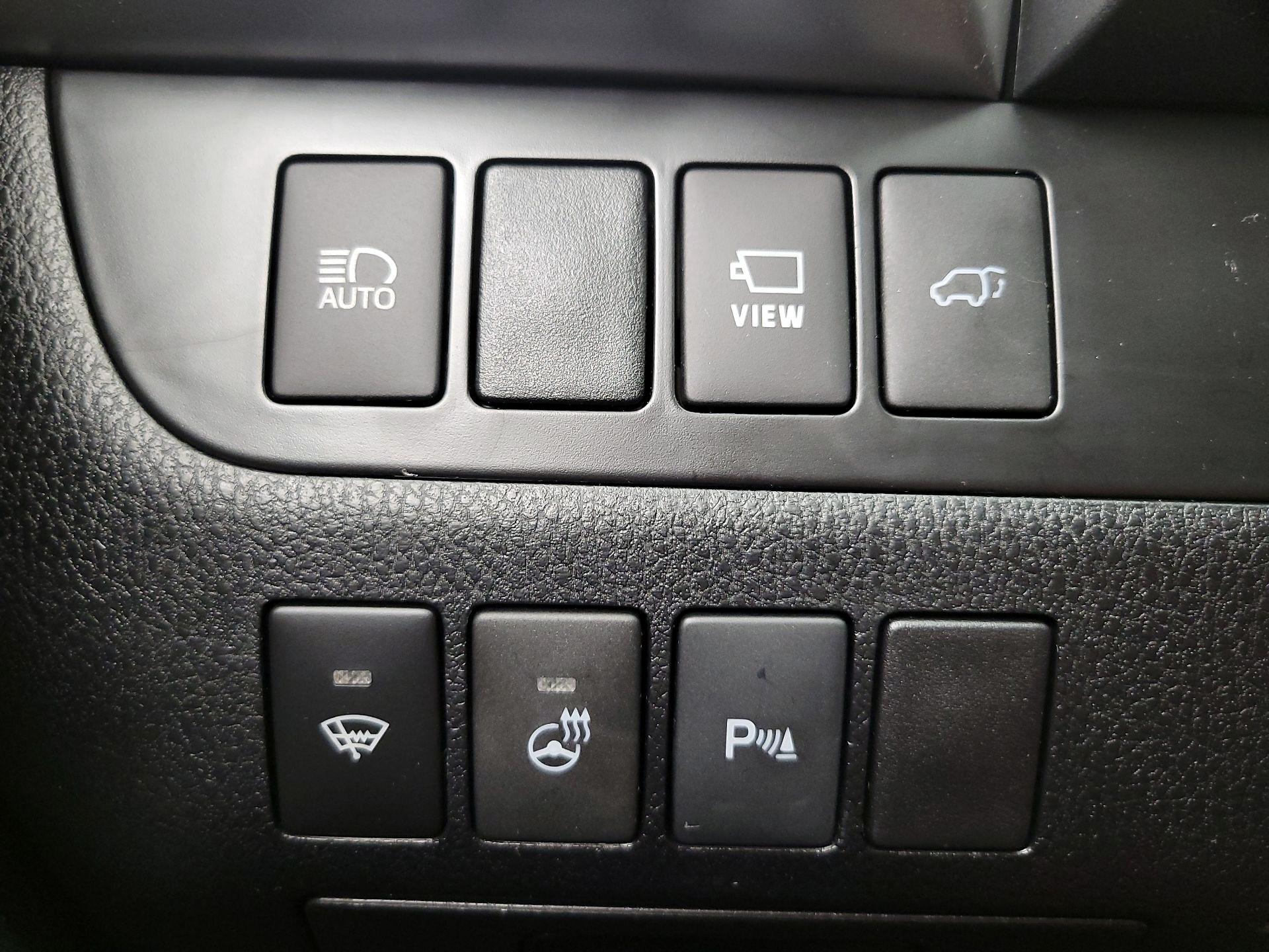 Thumbnail: 2019 Toyota Highlander - 13