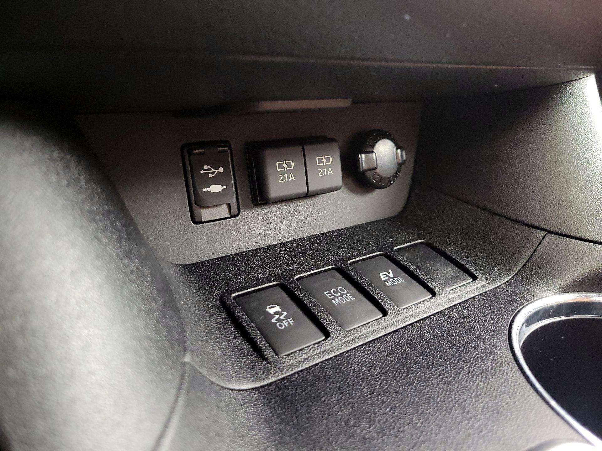 Thumbnail: 2019 Toyota Highlander - 19