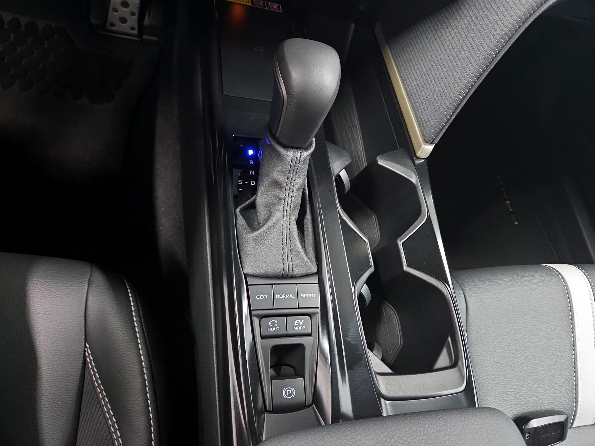 Thumbnail: 2025 Toyota Camry - 17