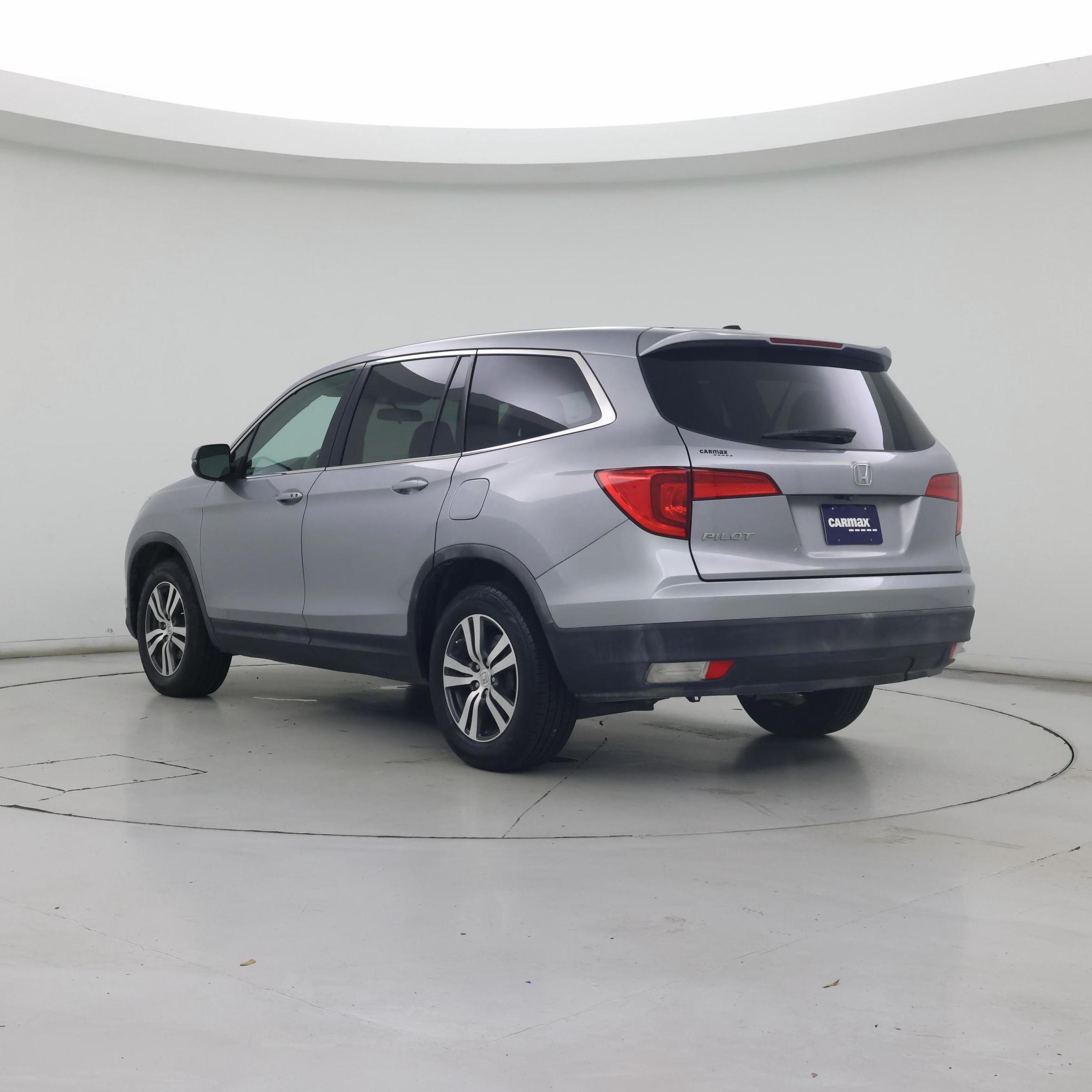 Thumbnail: 2017 Honda Pilot - 2