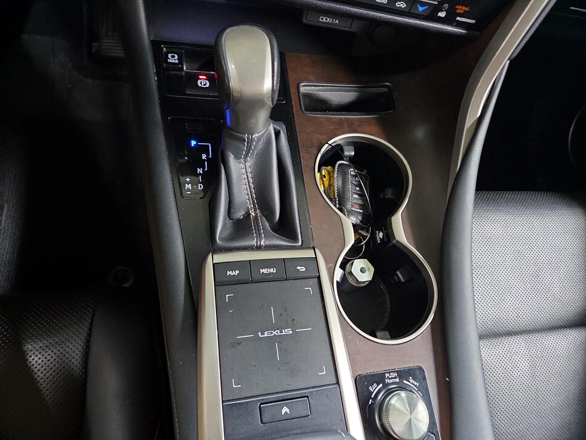 Thumbnail: 2020 Lexus RX - 16