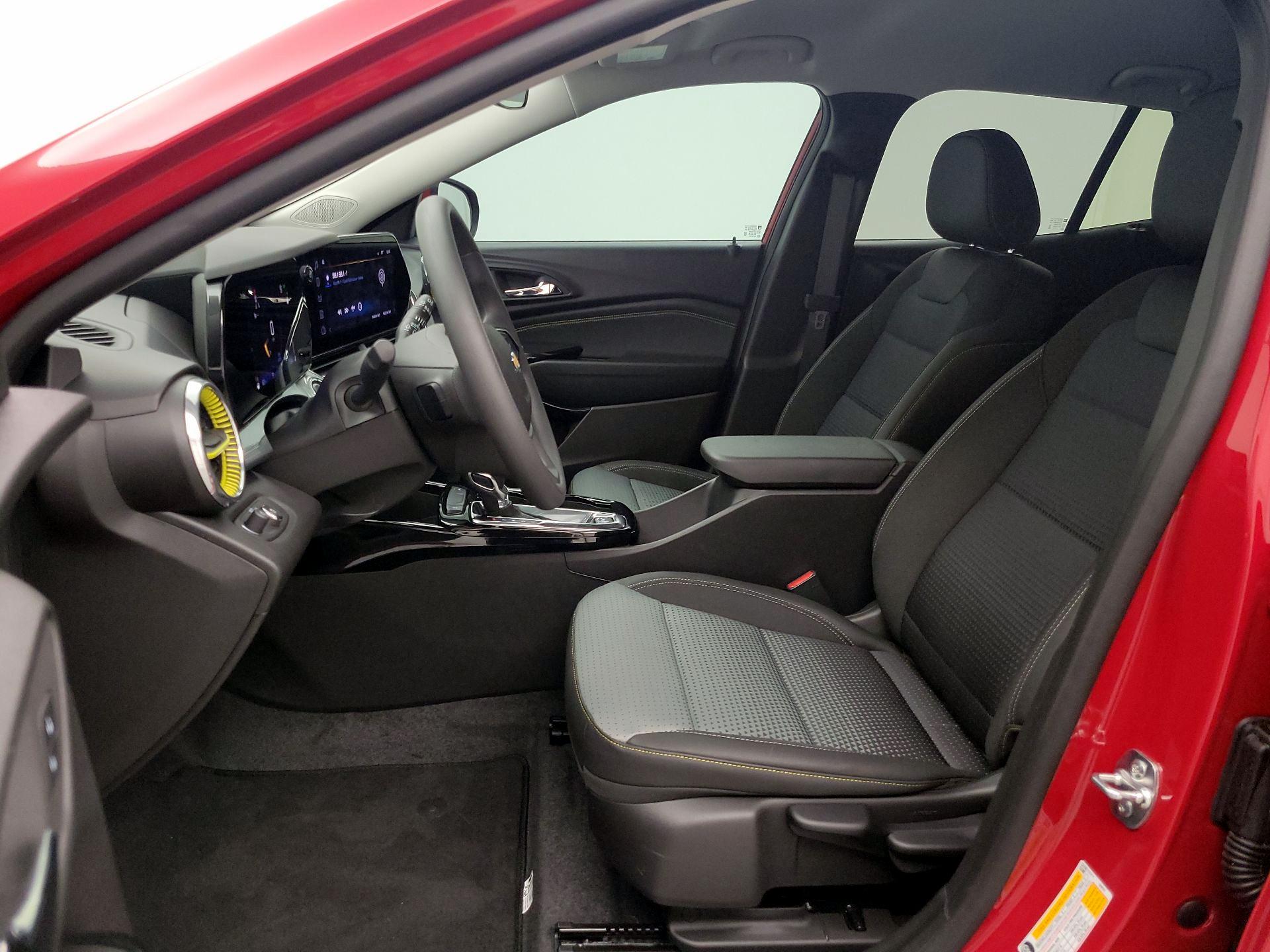 Thumbnail: 2026 Chevrolet Trax - 11