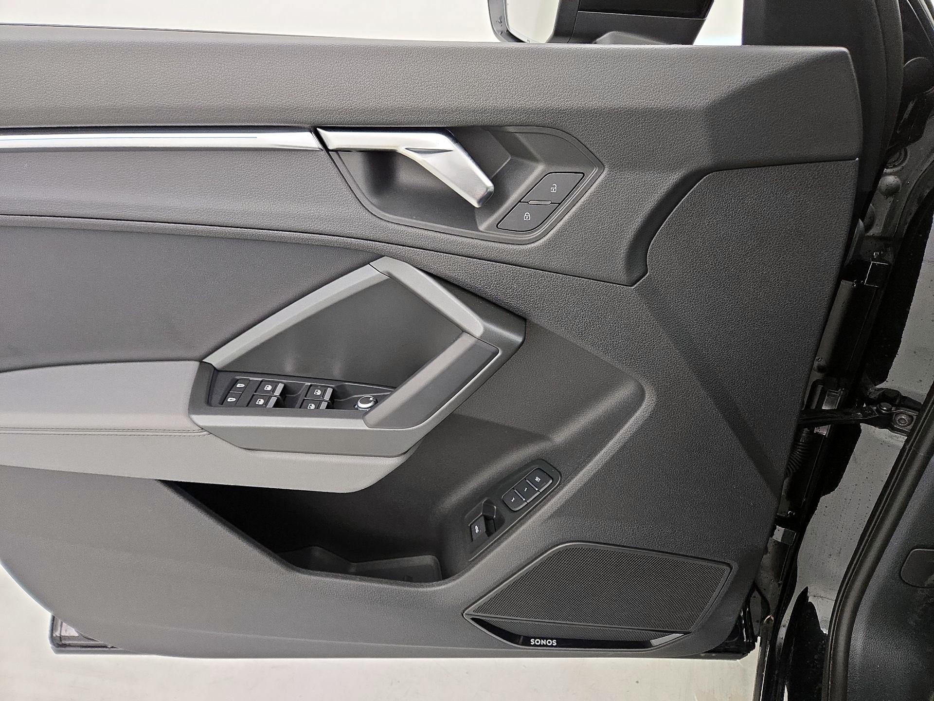 Thumbnail: 2022 Audi Q3 - 12