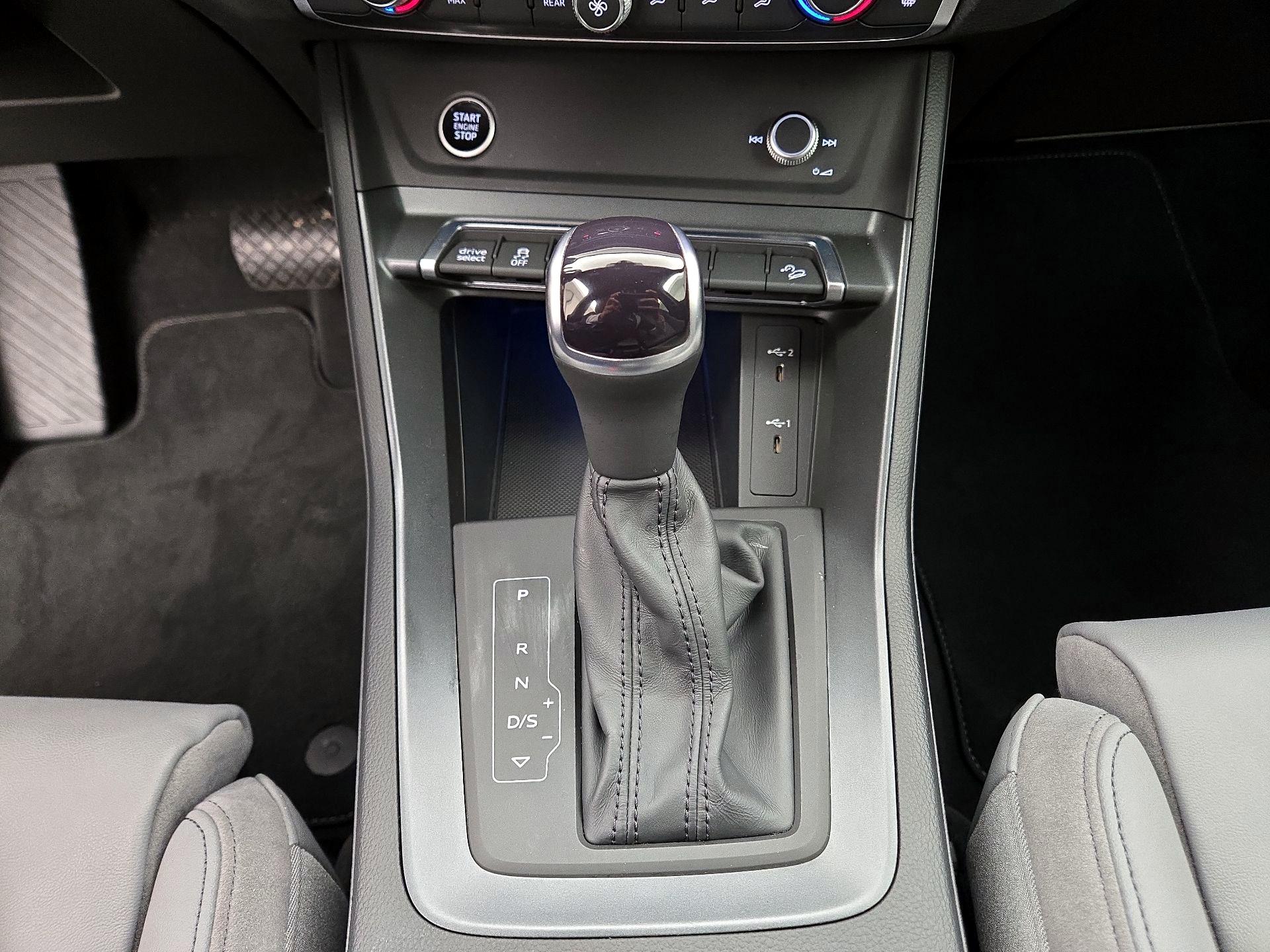 Thumbnail: 2022 Audi Q3 - 18