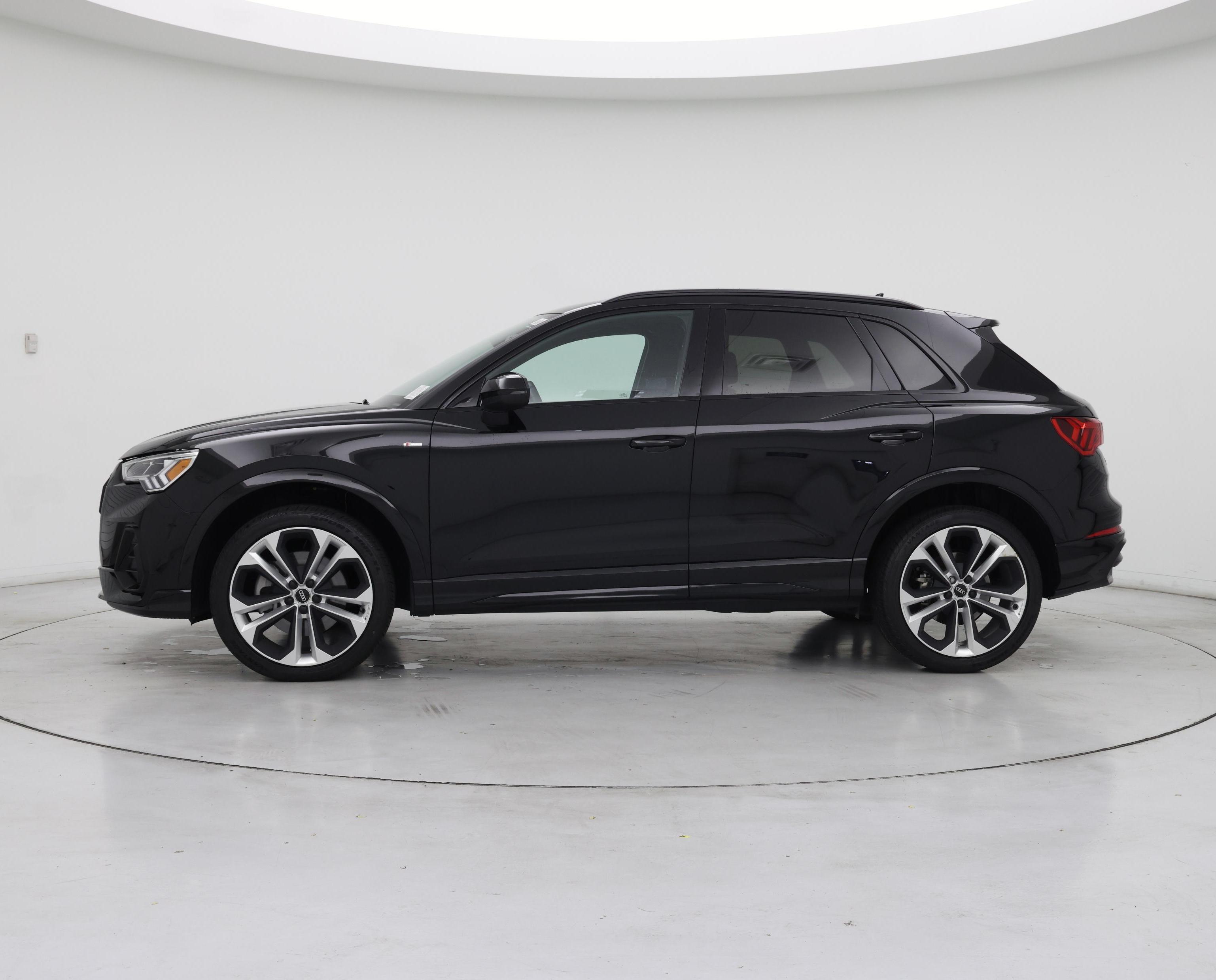 Thumbnail: 2022 Audi Q3 - 3