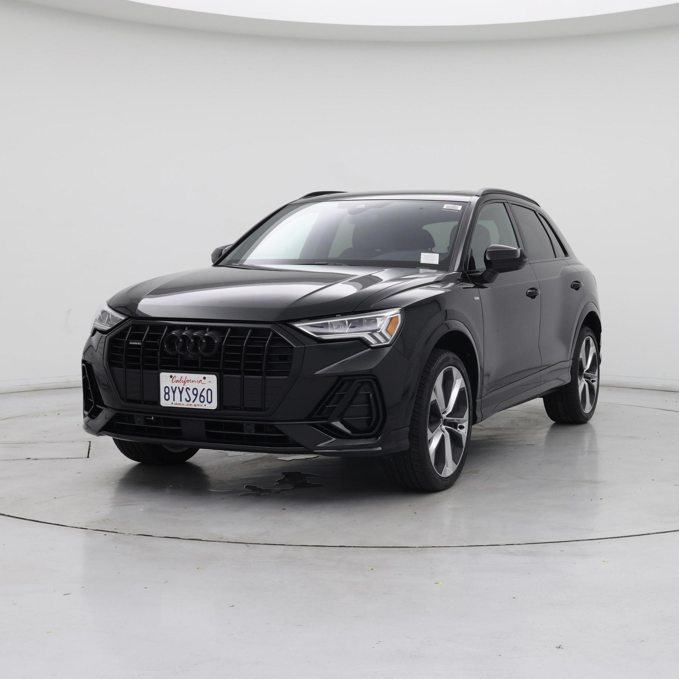 Thumbnail: 2022 Audi Q3 - 4