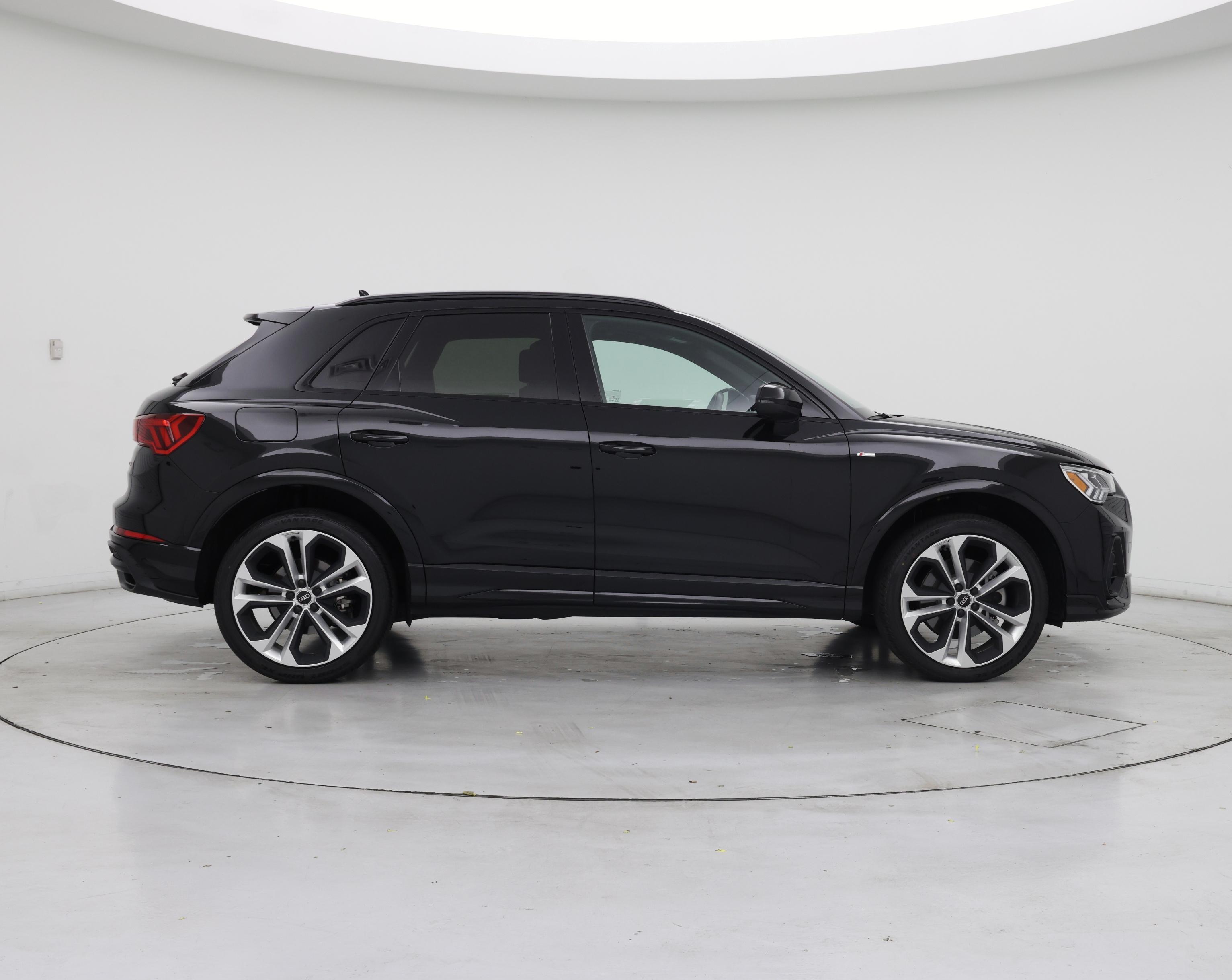Thumbnail: 2022 Audi Q3 - 7