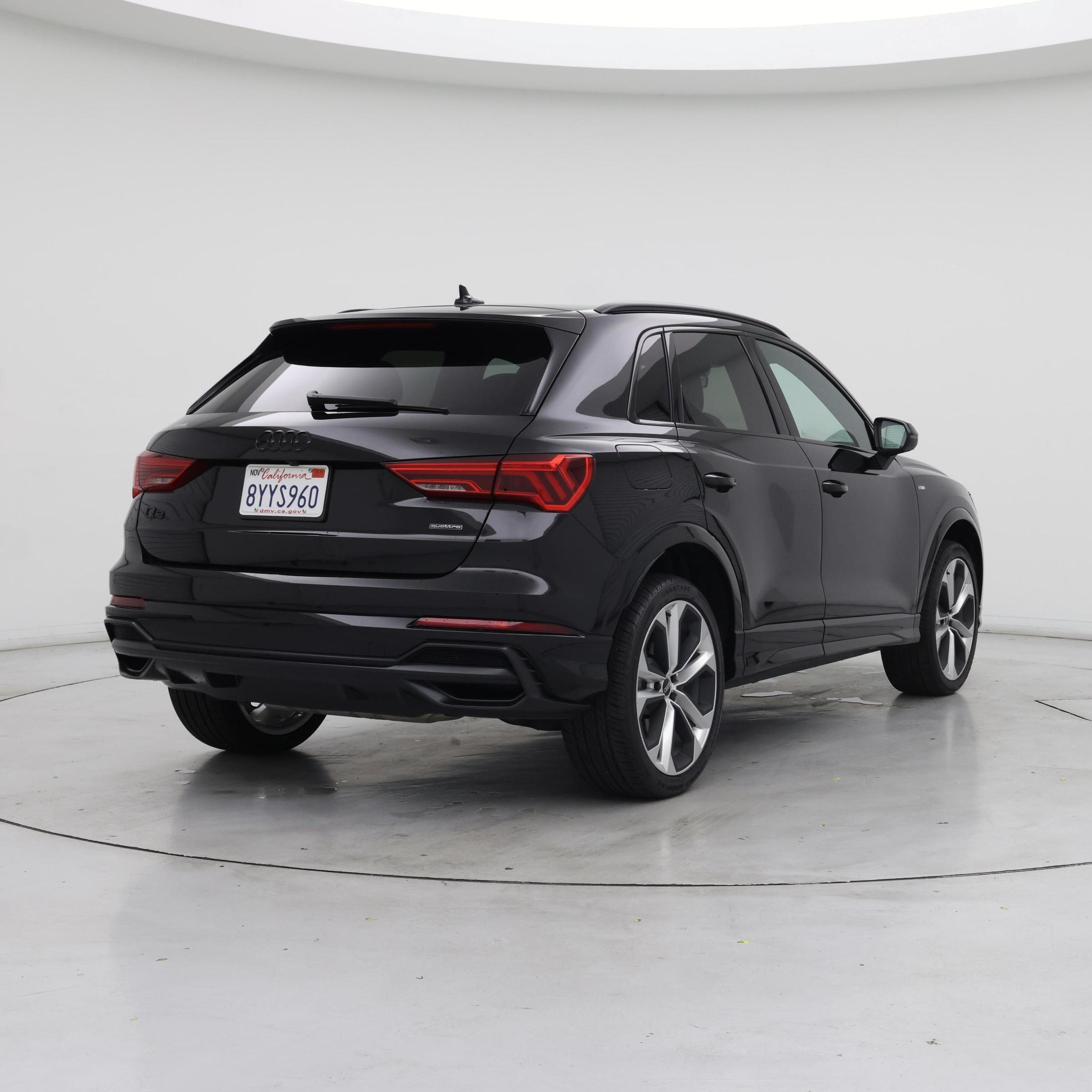 Thumbnail: 2022 Audi Q3 - 8