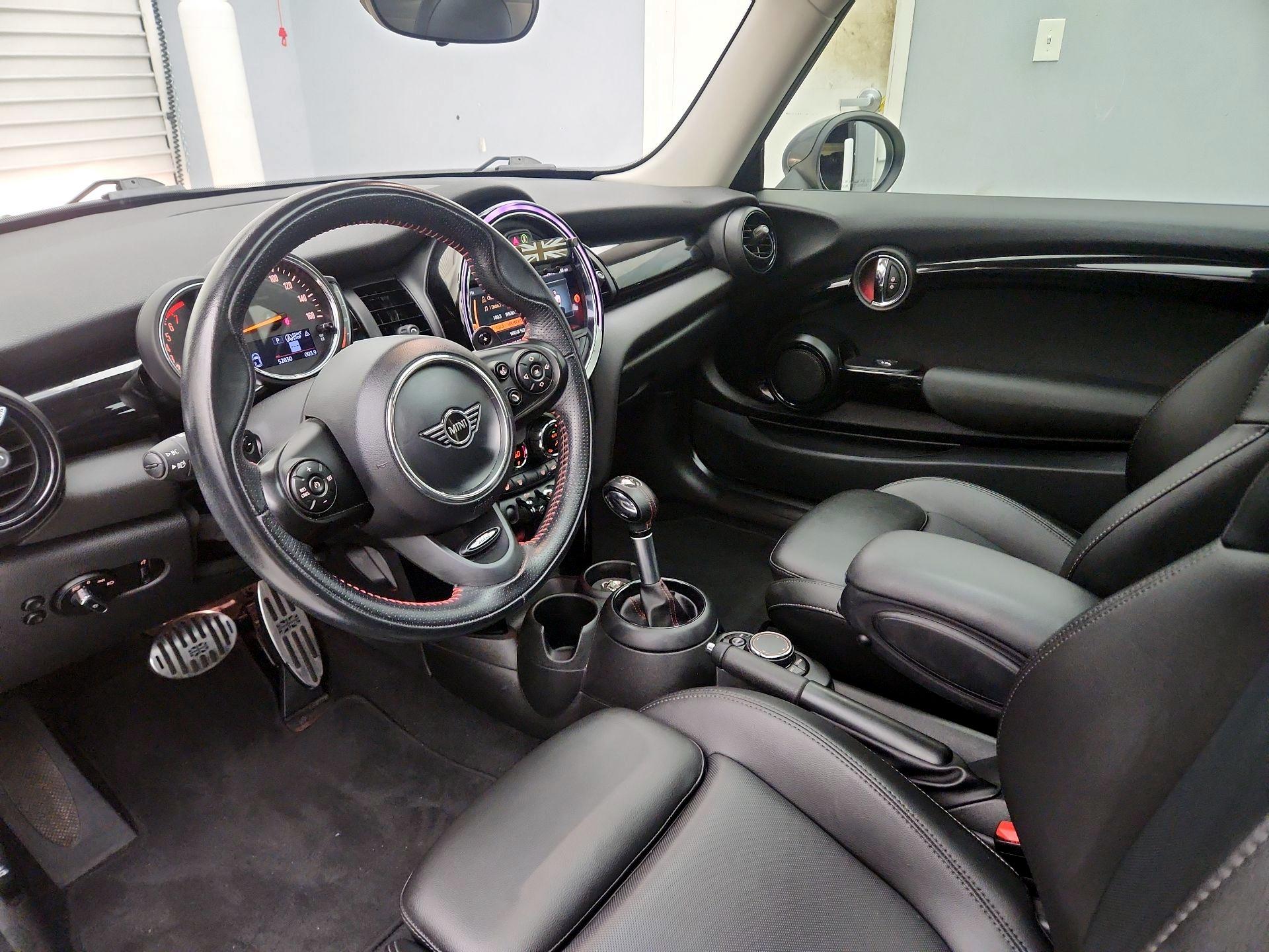 Thumbnail: 2019 MINI Cooper Hardtop - 9