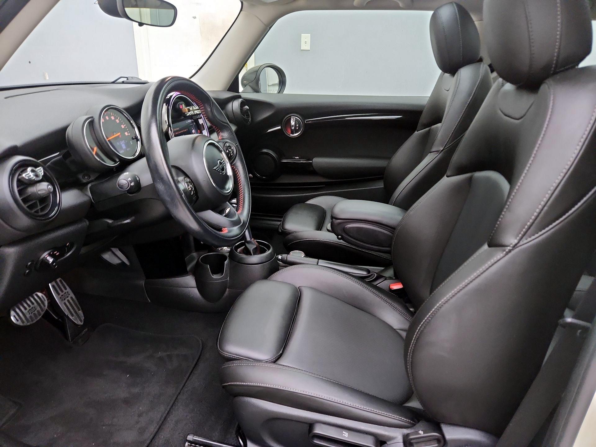 Thumbnail: 2019 MINI Cooper Hardtop - 11